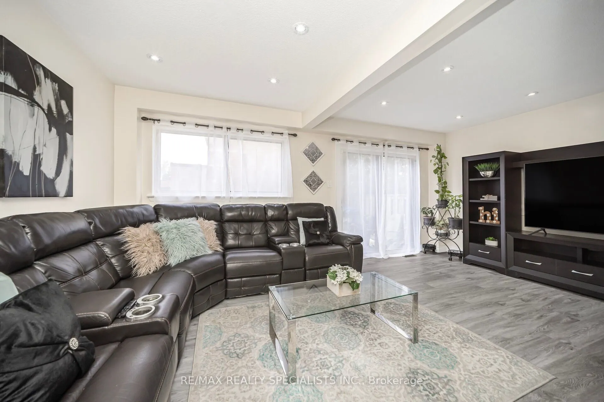 144 Fleetwood Crescent #144