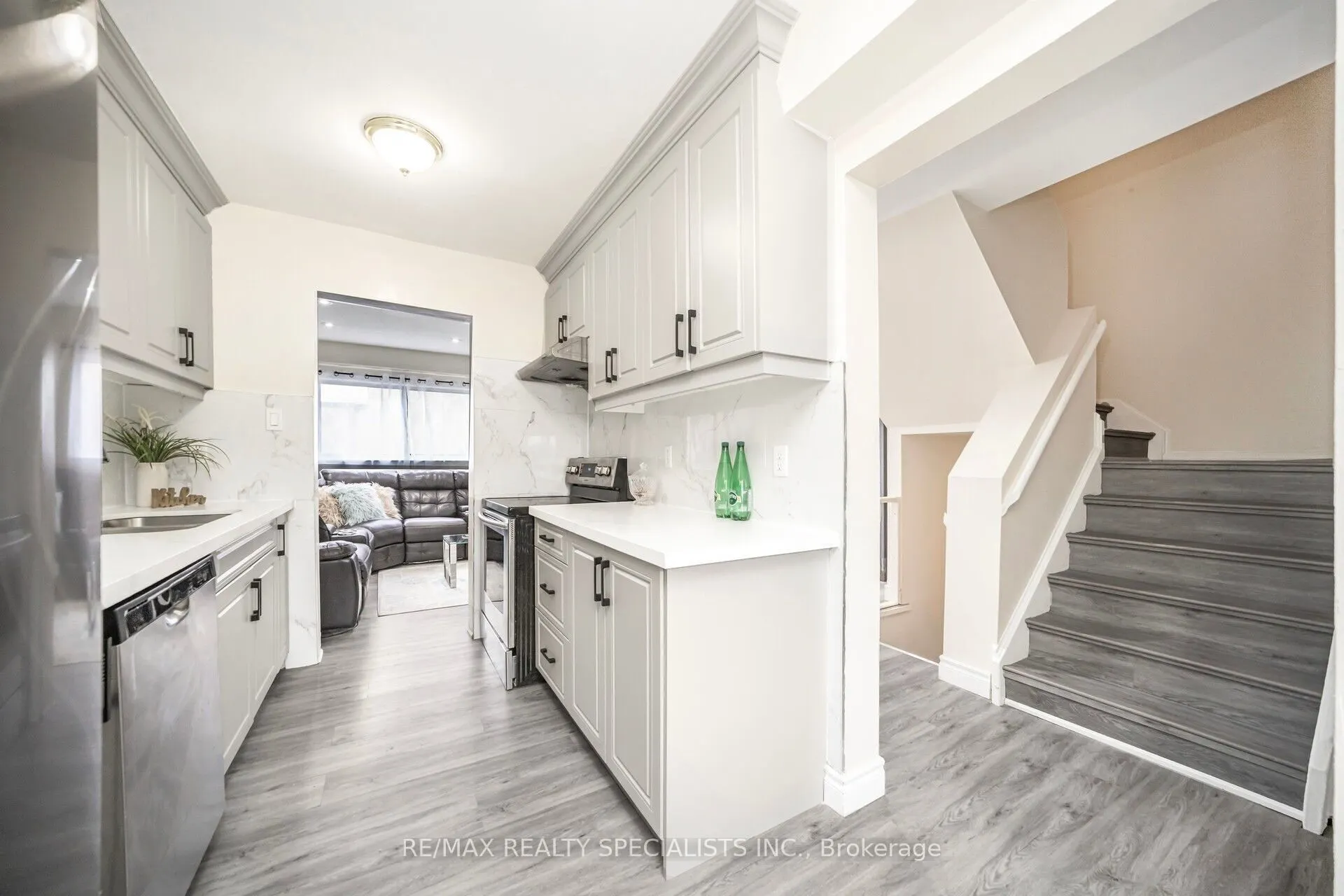 144 Fleetwood Crescent #144