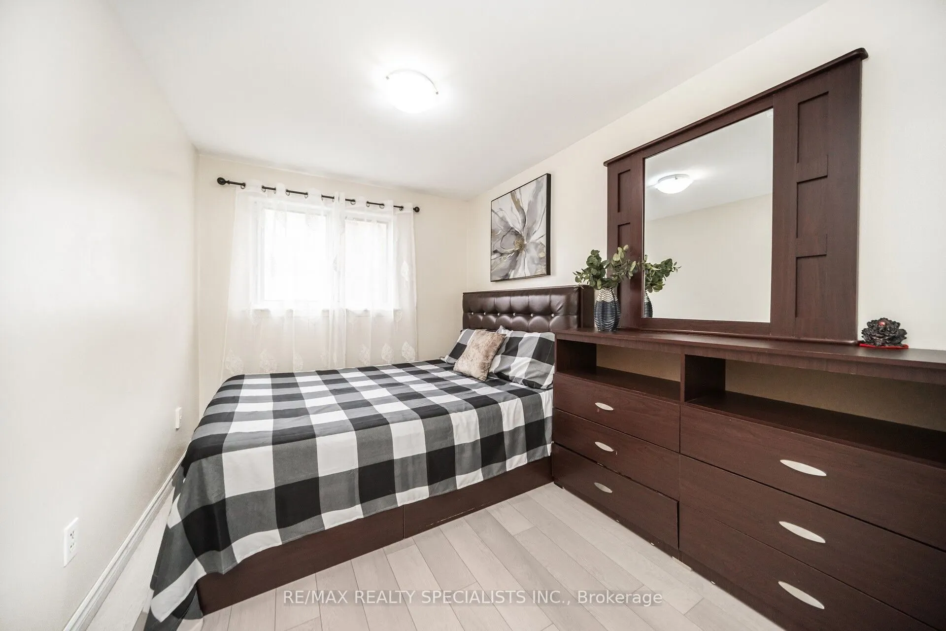 144 Fleetwood Crescent #144
