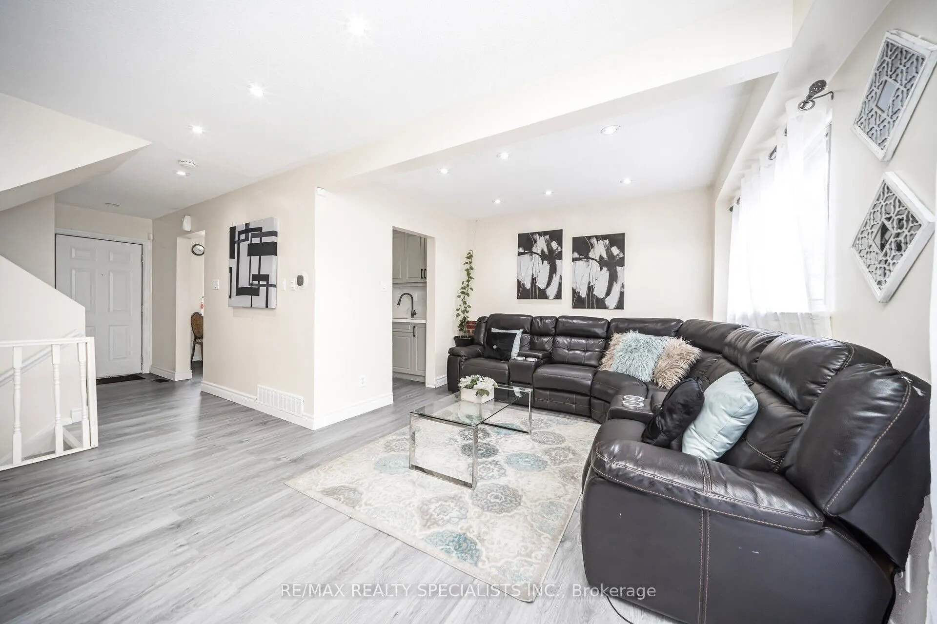 144 Fleetwood Crescent #144