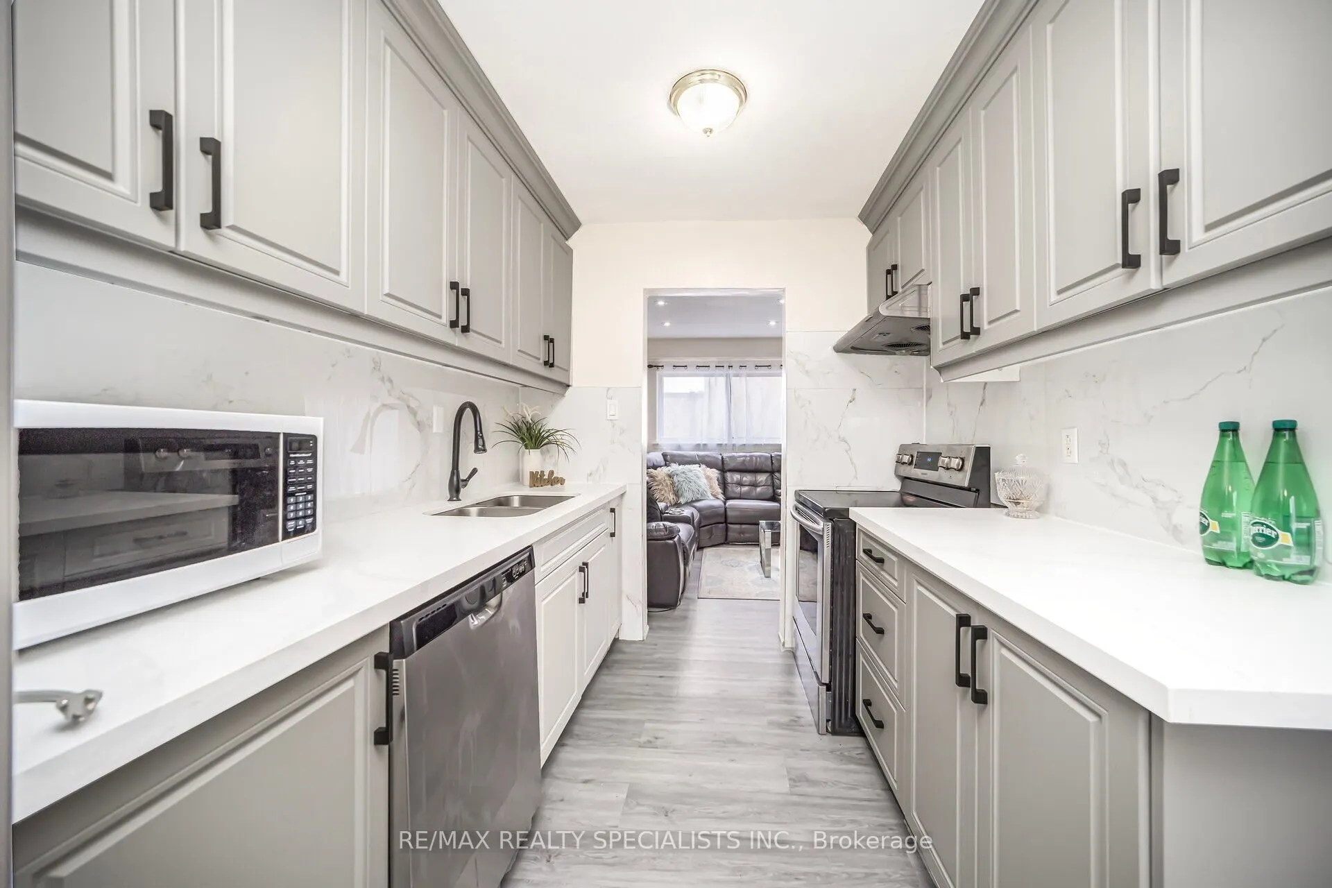 144 Fleetwood Crescent #144