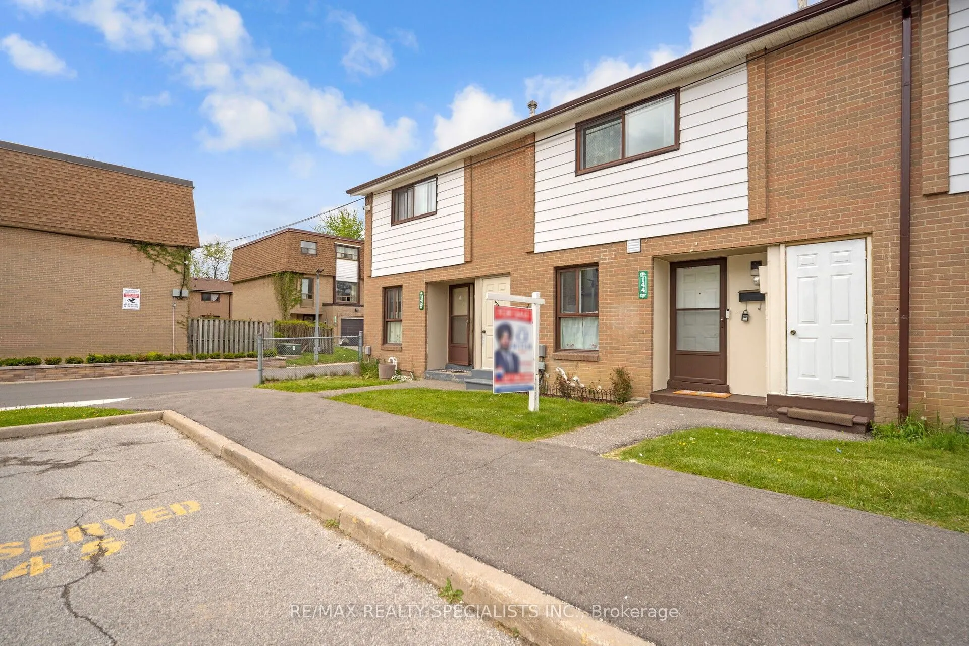 144 Fleetwood Crescent #144