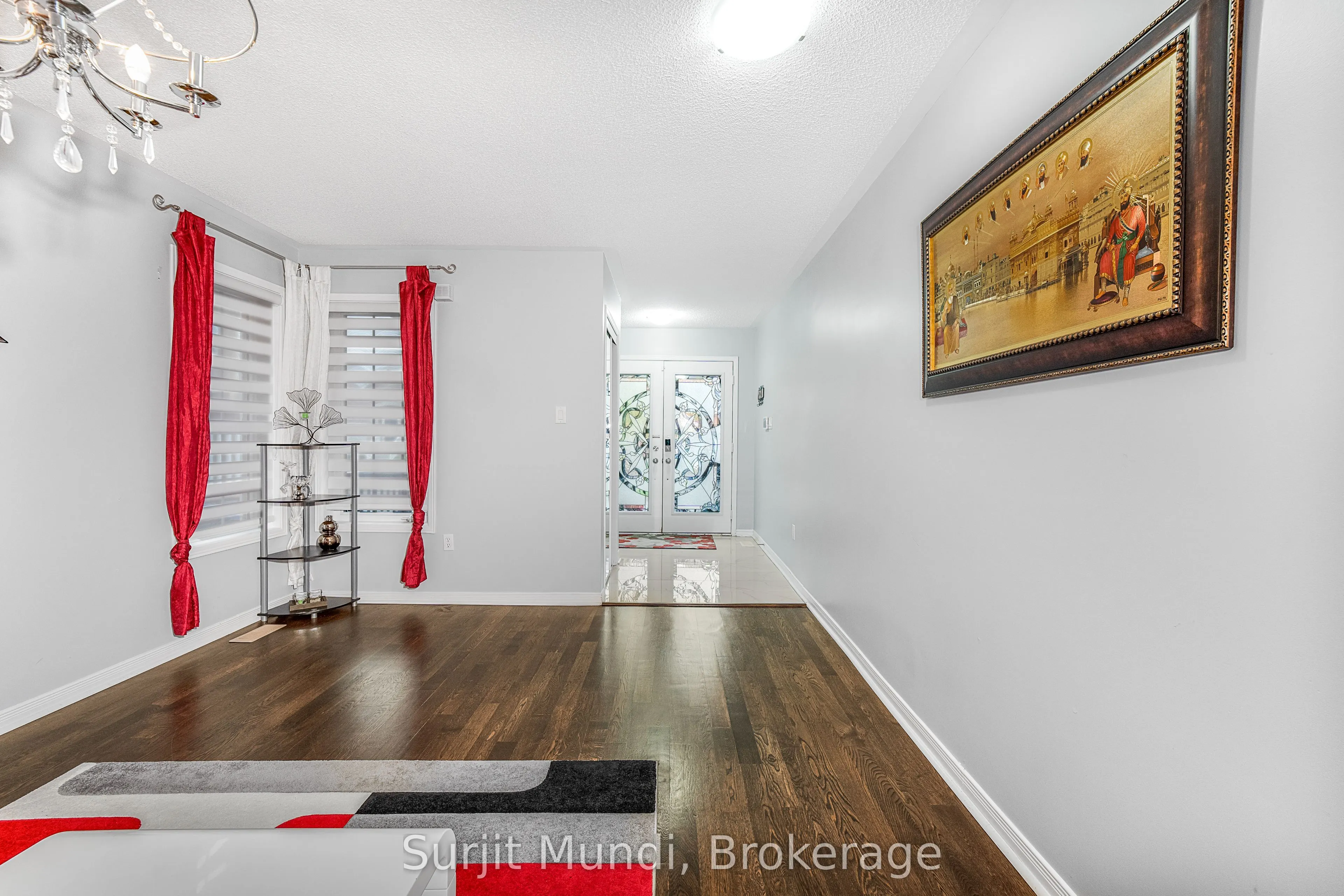 21 Amboise Crescent