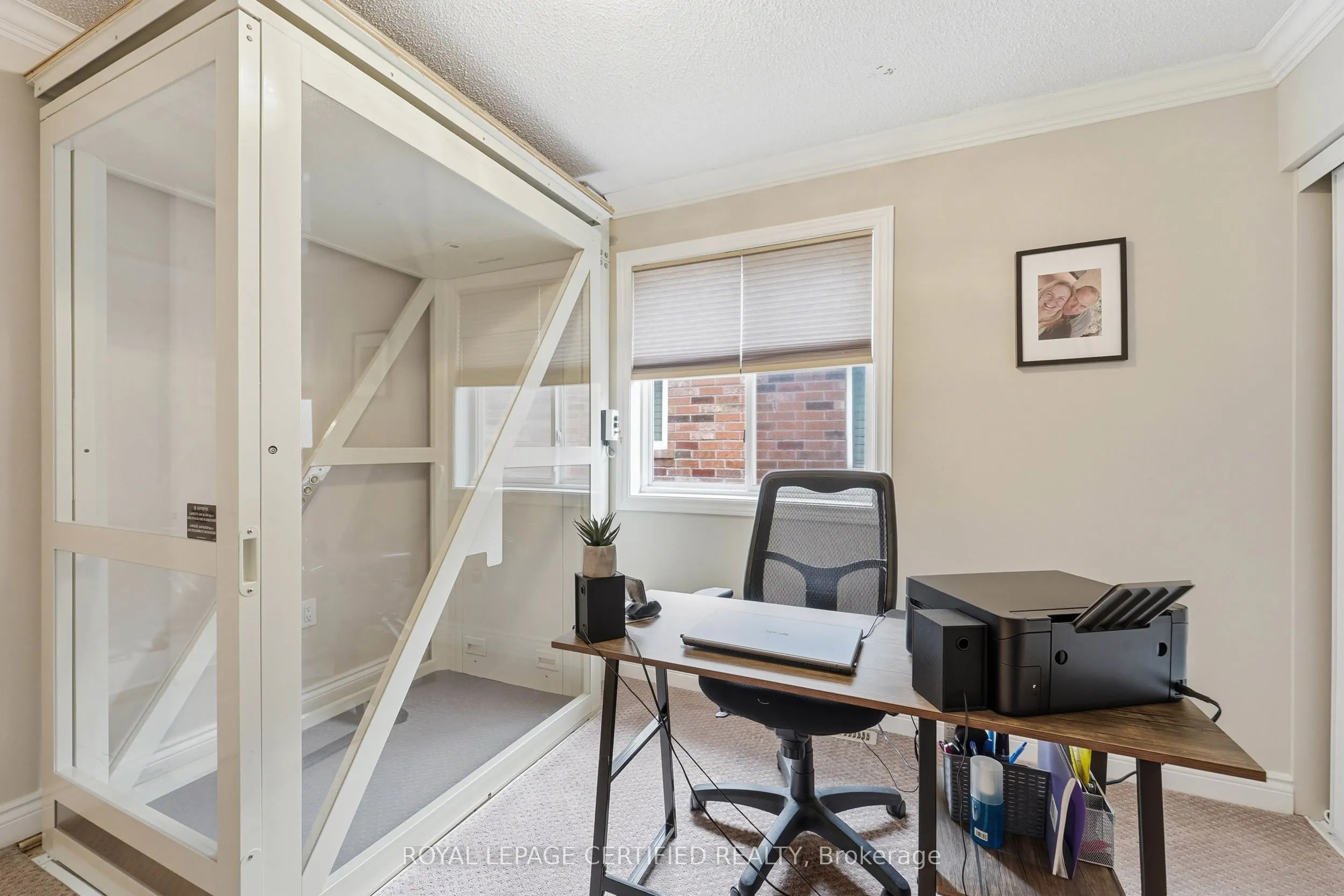 1149 Barr Crescent