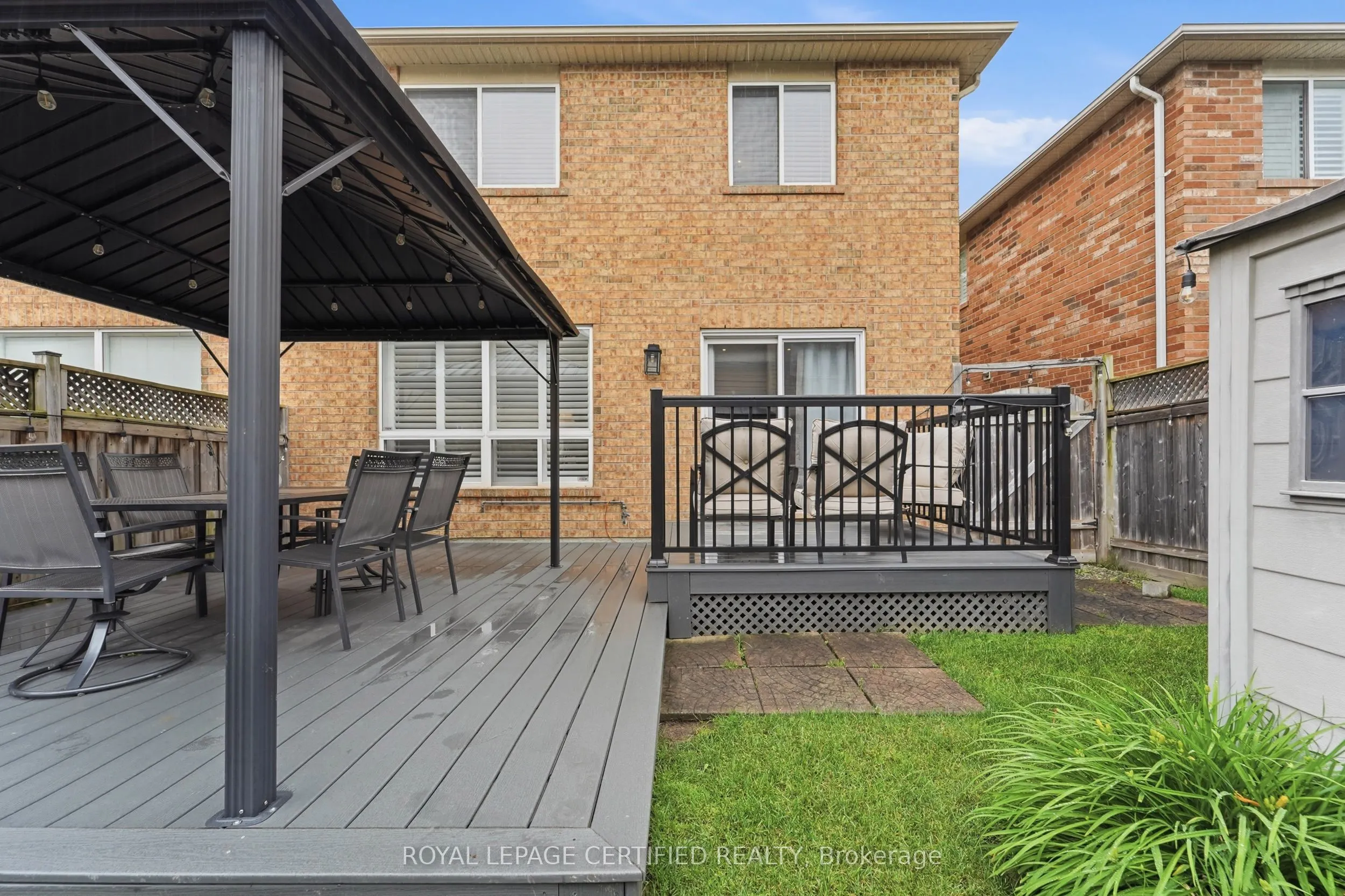 1149 Barr Crescent
