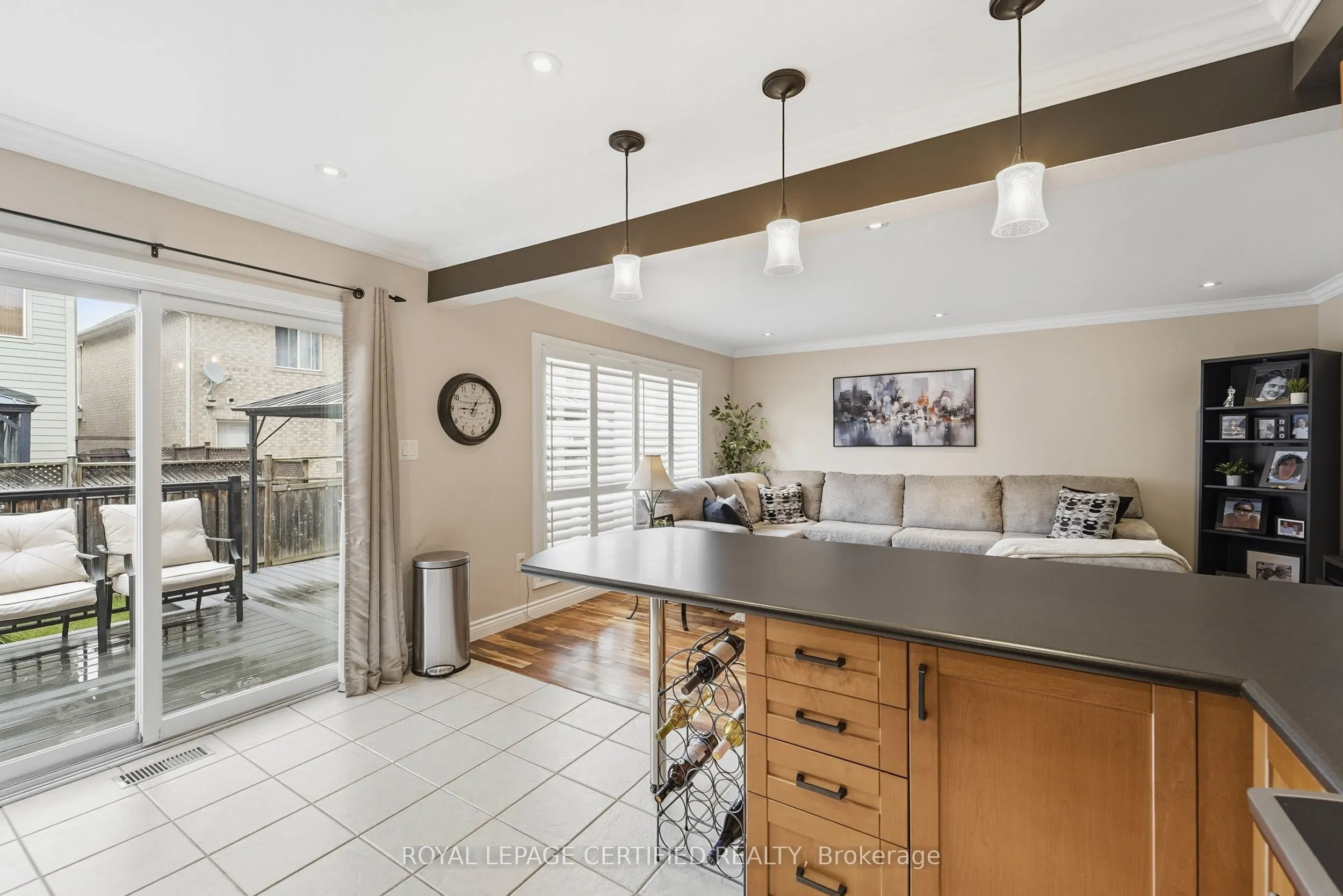 1149 Barr Crescent