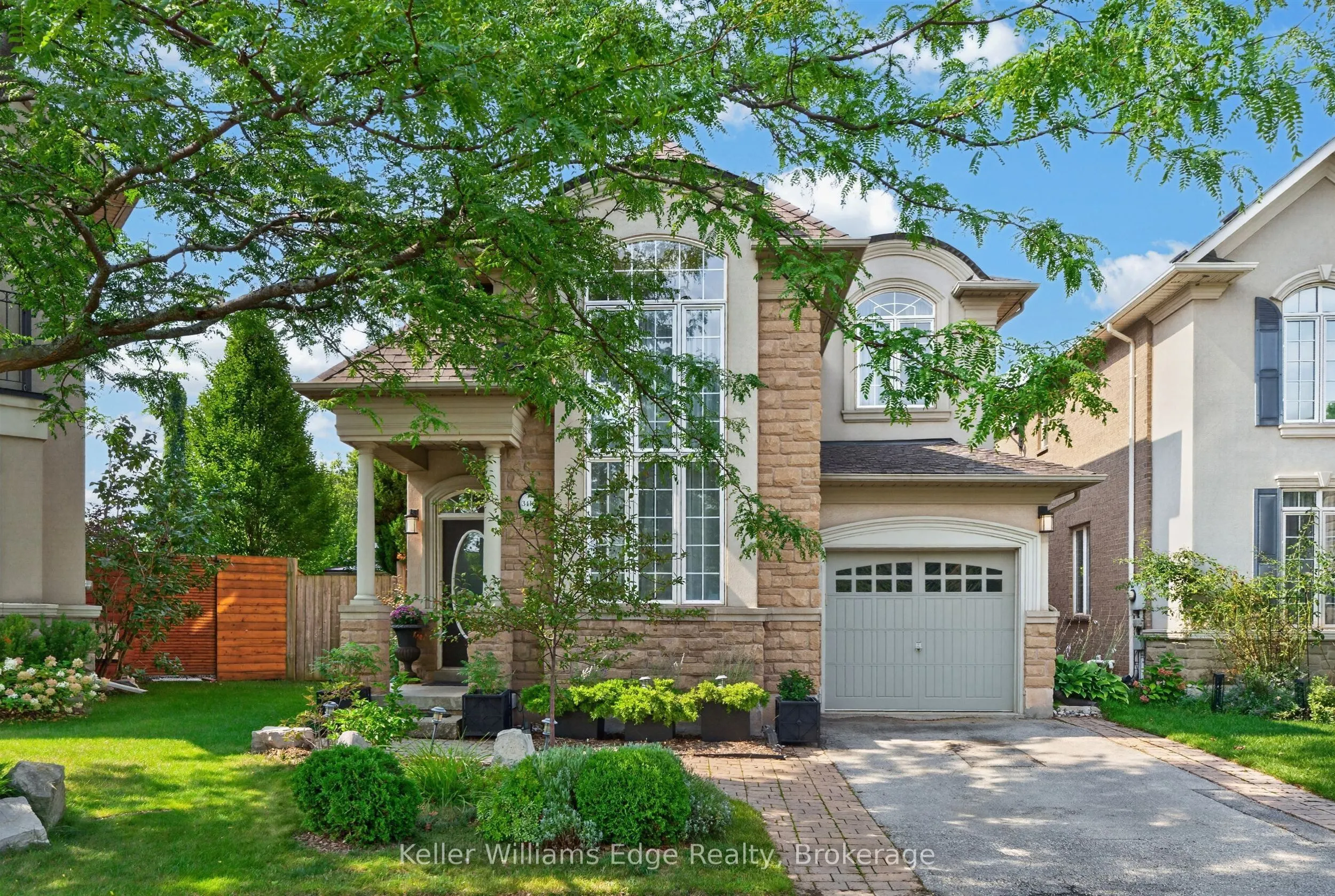 3416 Hayhurst Crescent