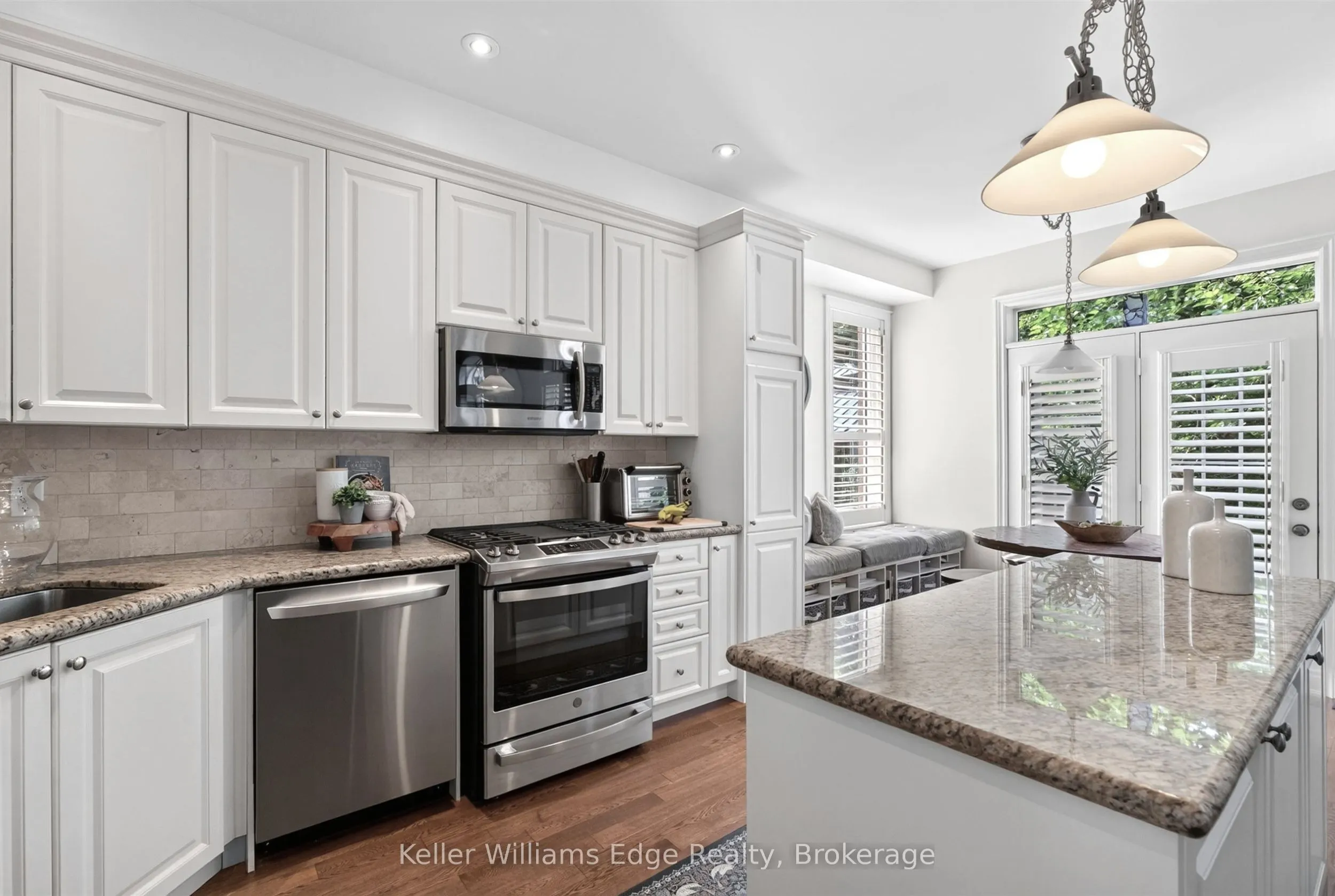 3416 Hayhurst Crescent