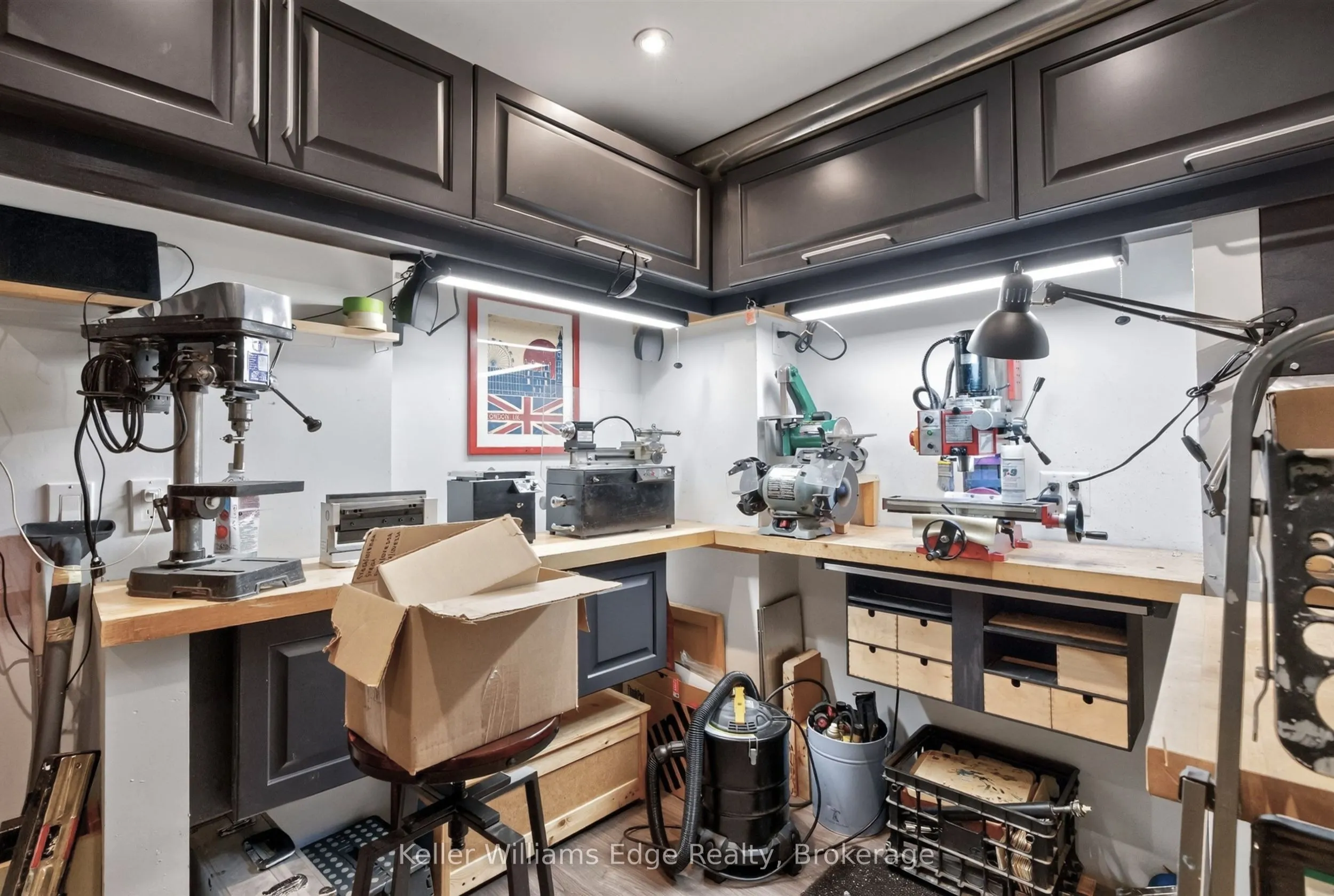 3416 Hayhurst Crescent