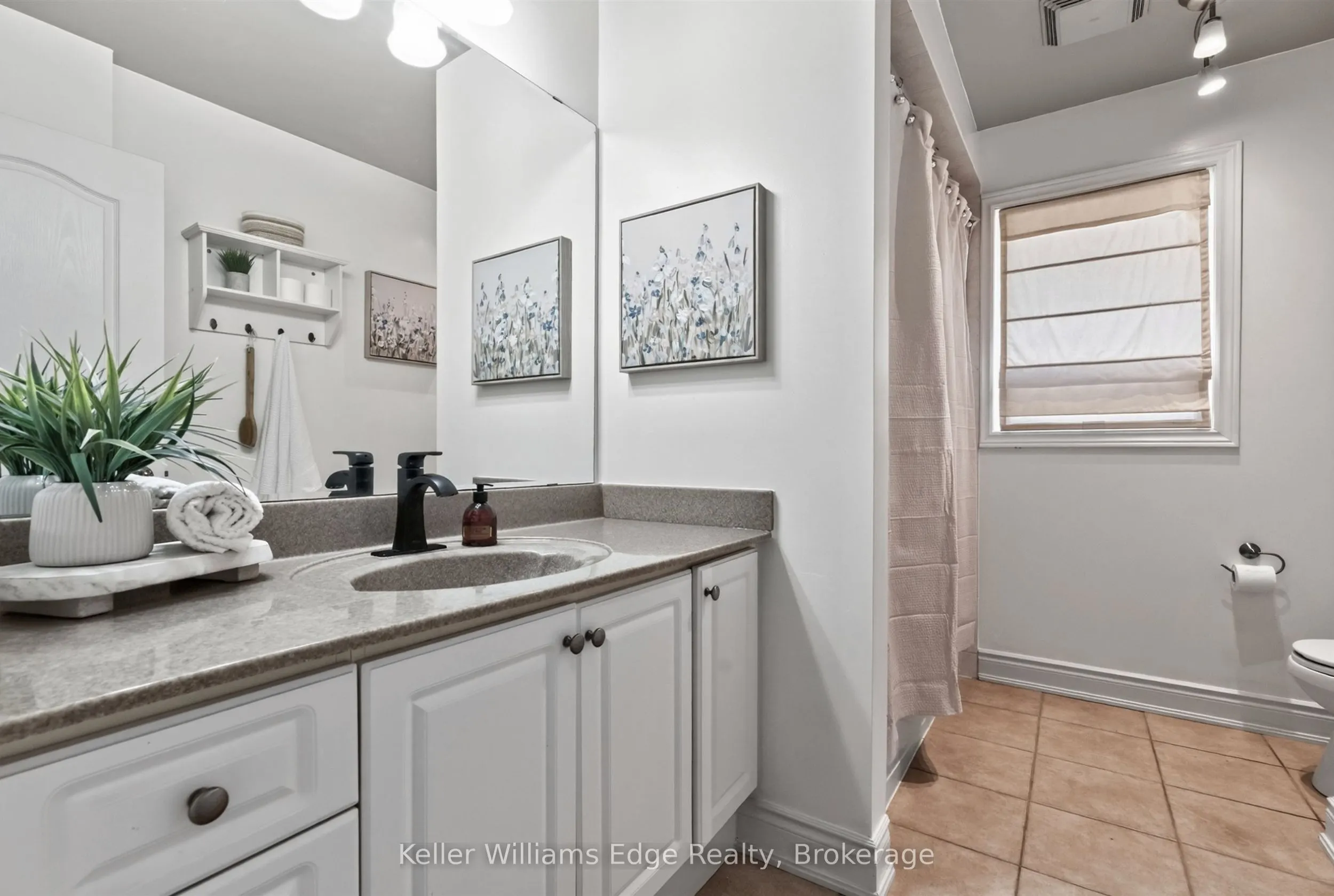3416 Hayhurst Crescent