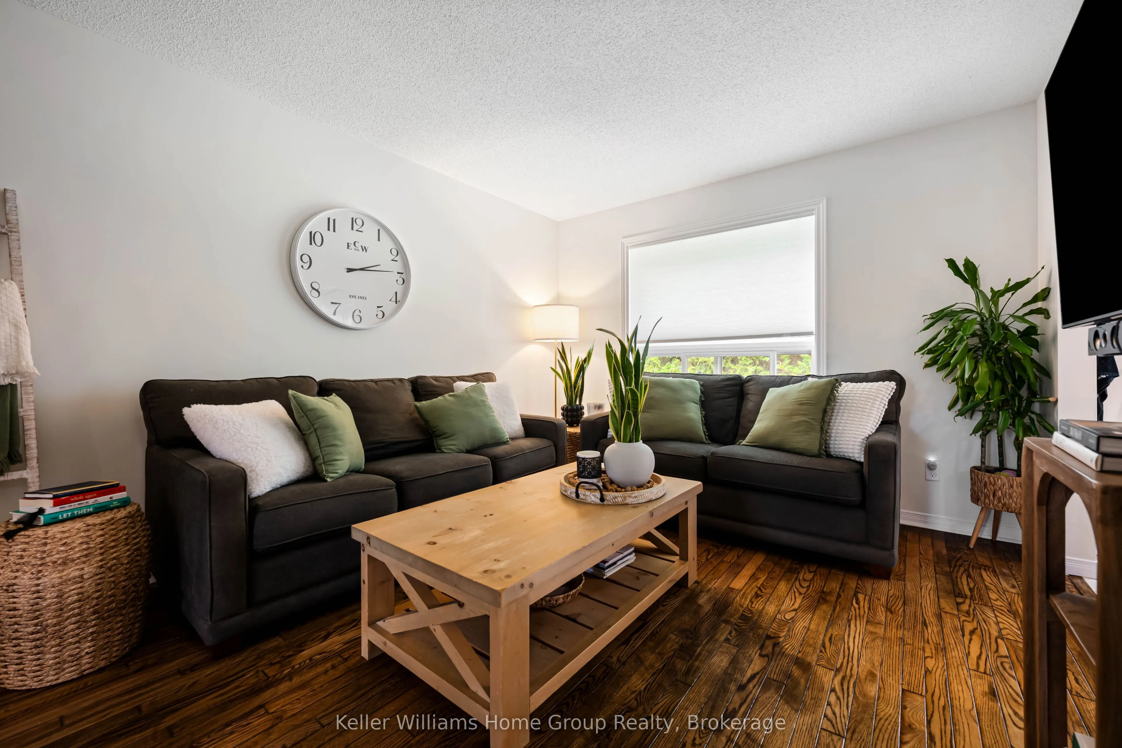 90 Lawrence Avenue #67