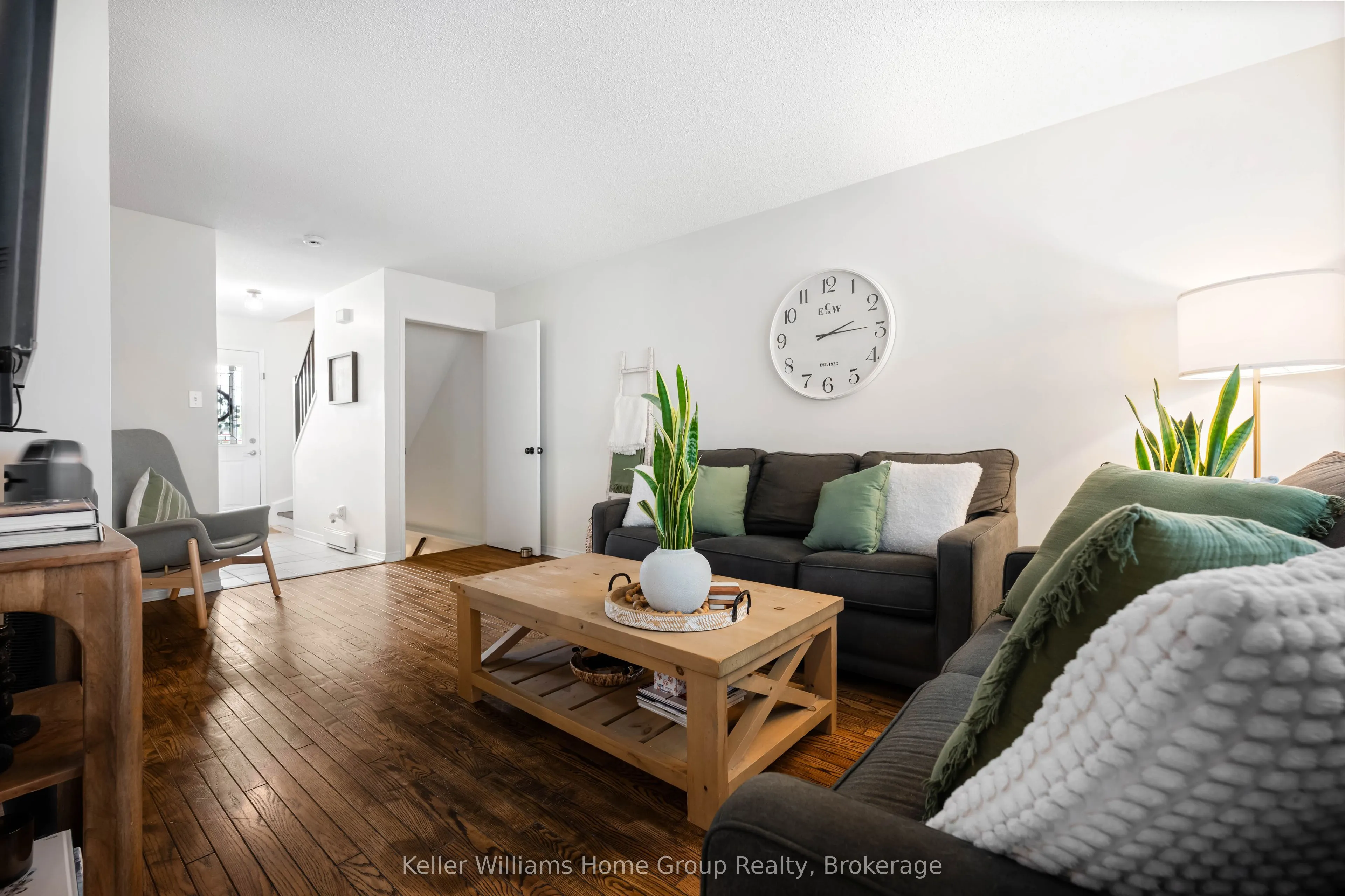 90 Lawrence Avenue #67