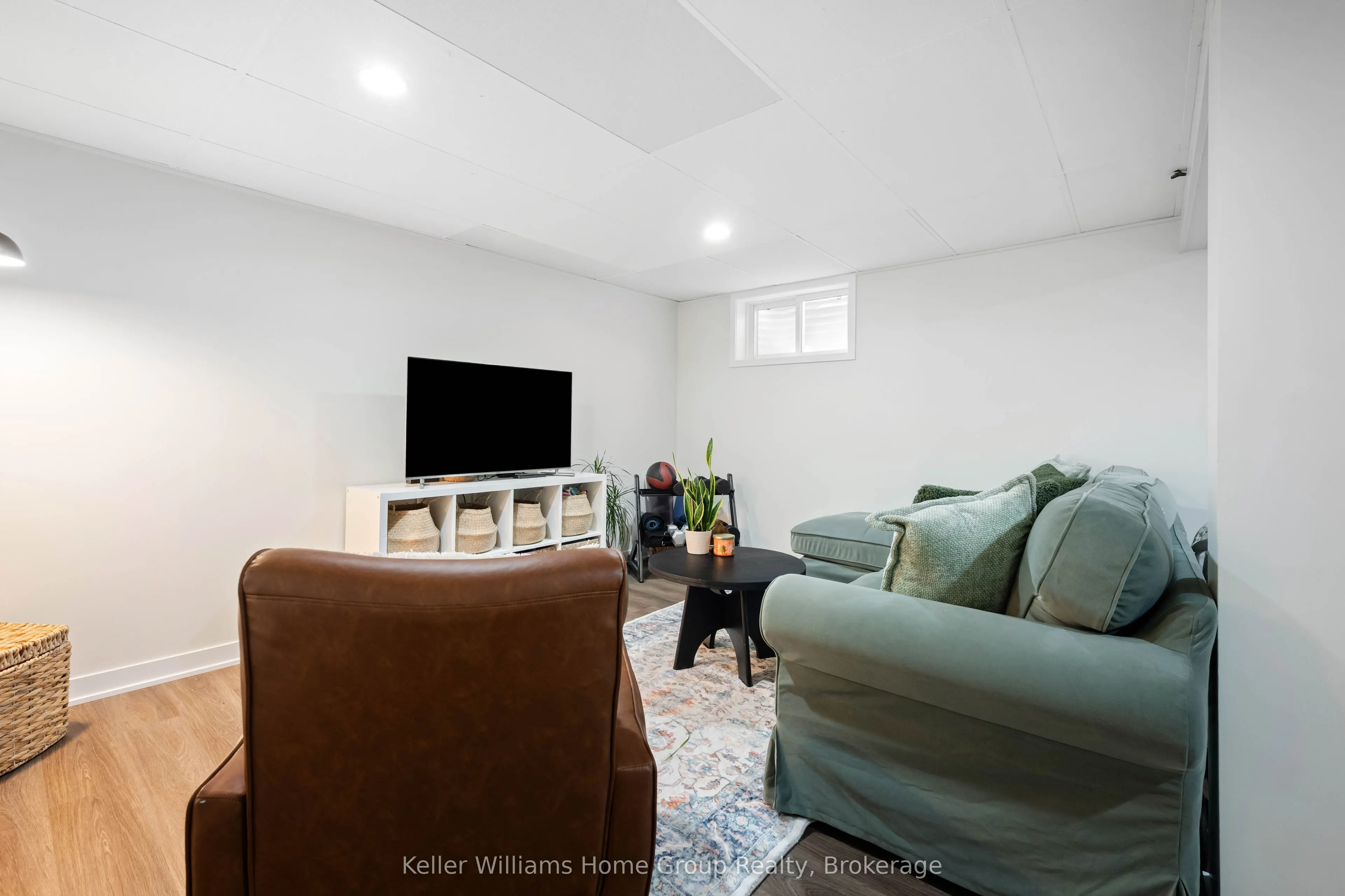 90 Lawrence Avenue #67