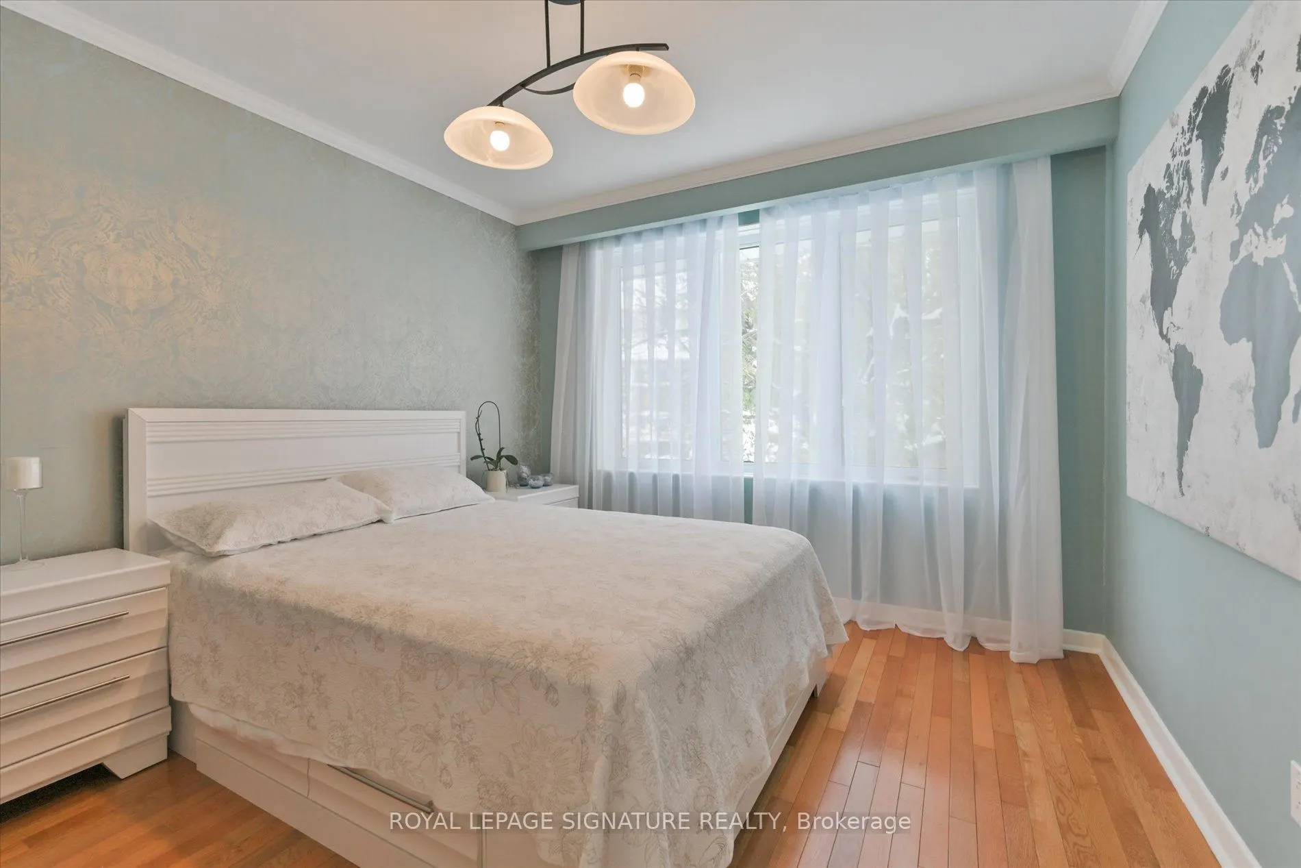 362 Silverthorn Avenue