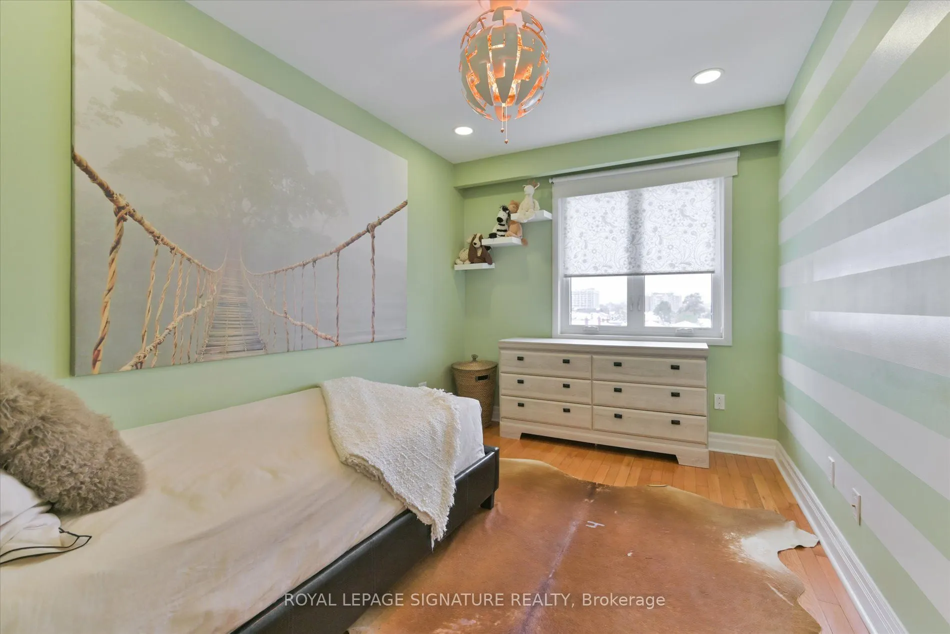 362 Silverthorn Avenue