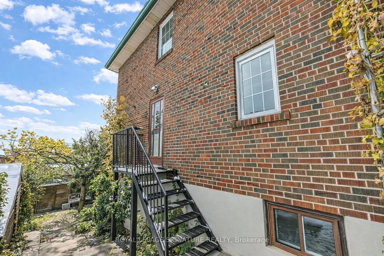 362 Silverthorn Avenue