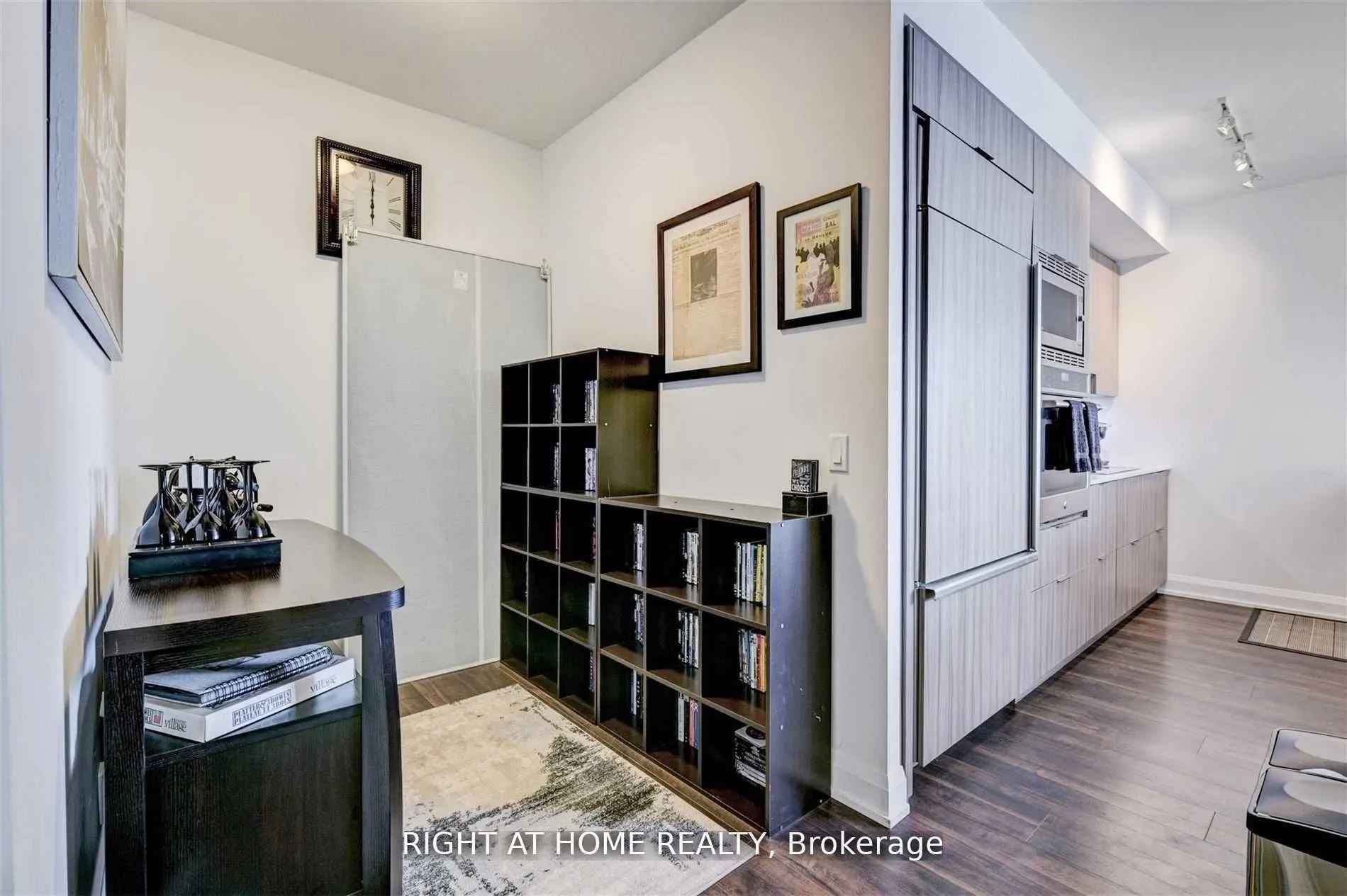 56 Annie Craig Drive #1803