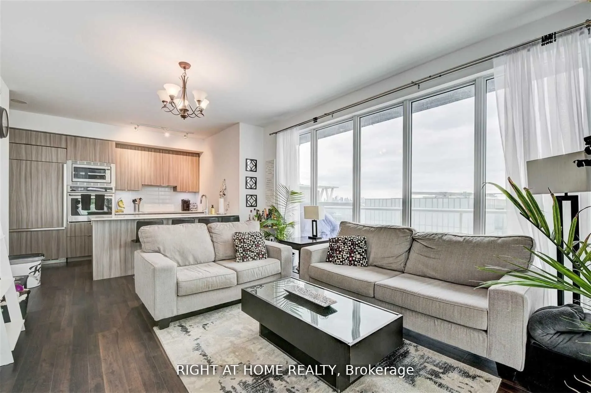 56 Annie Craig Drive #1803