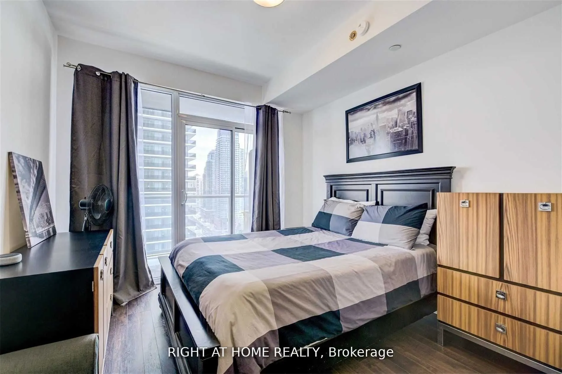 56 Annie Craig Drive #1803
