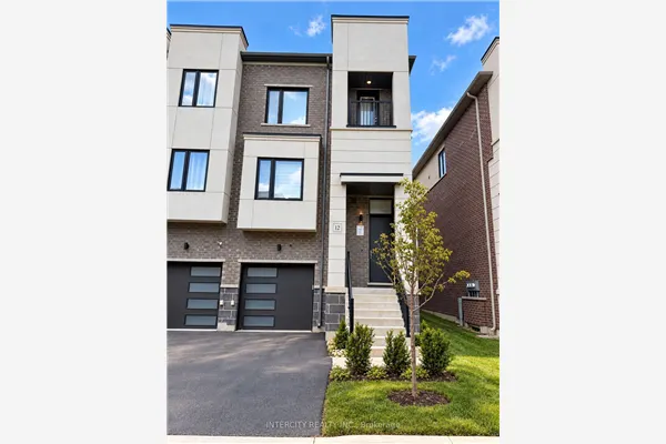 12 Heathrow Lane