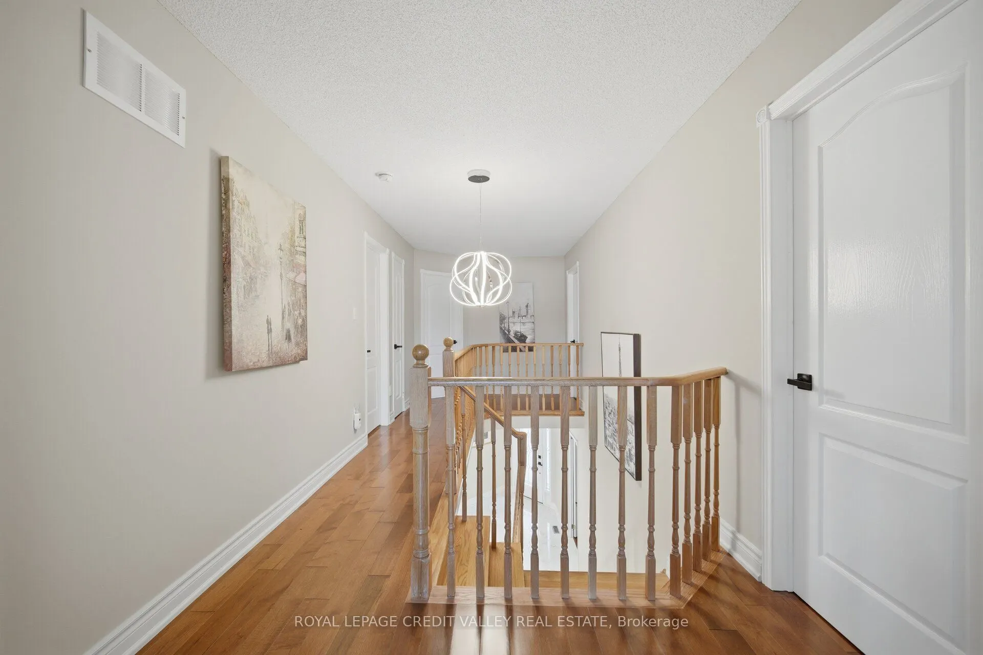 8 Livingston Drive