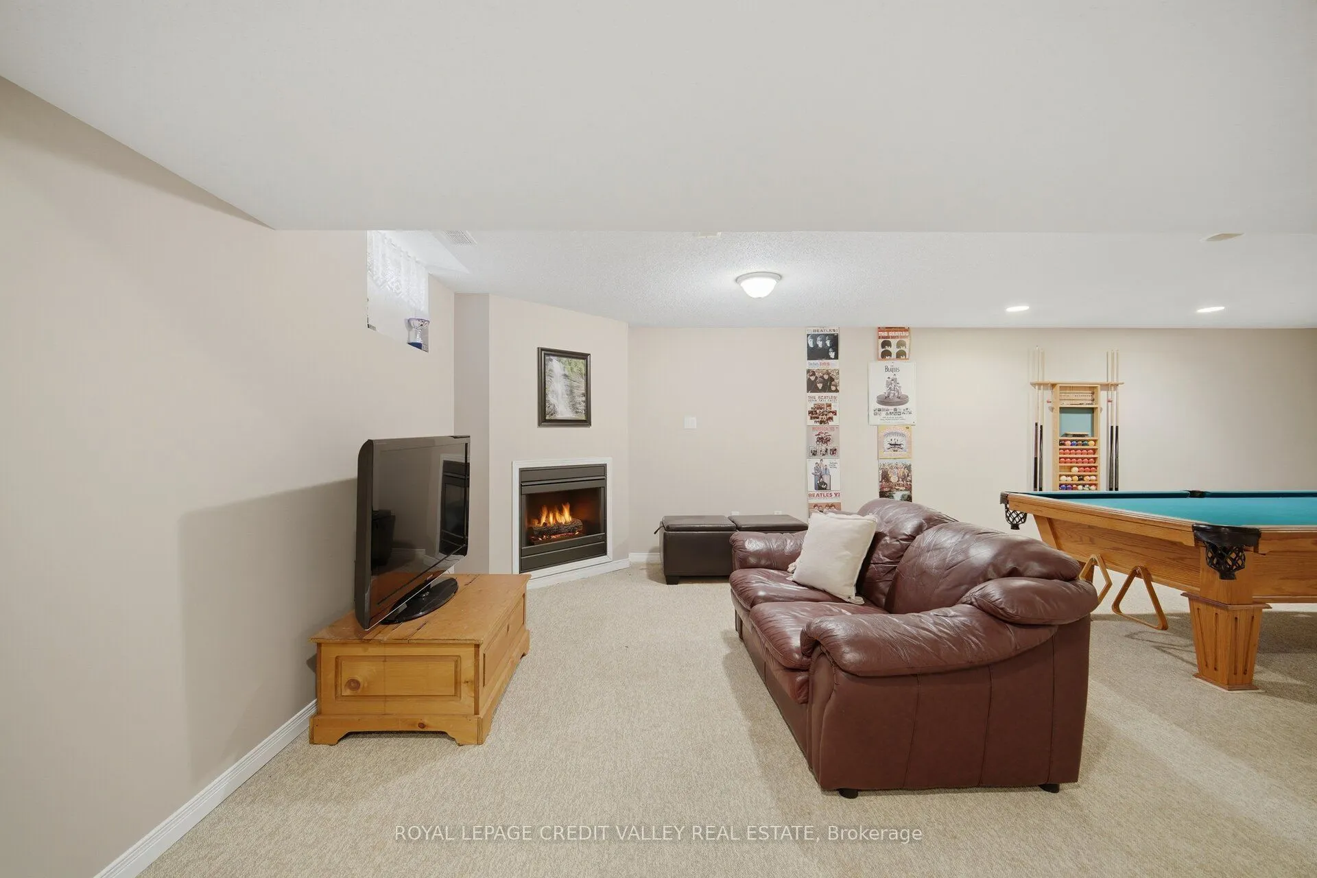 8 Livingston Drive