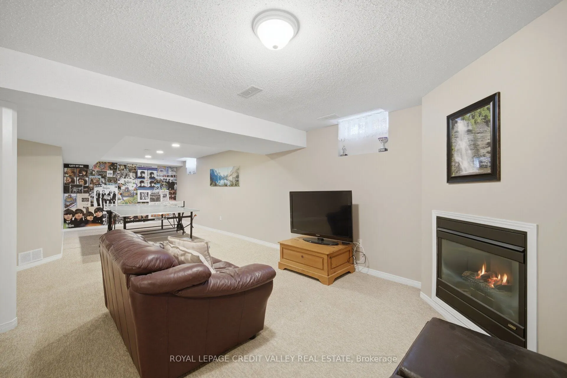 8 Livingston Drive