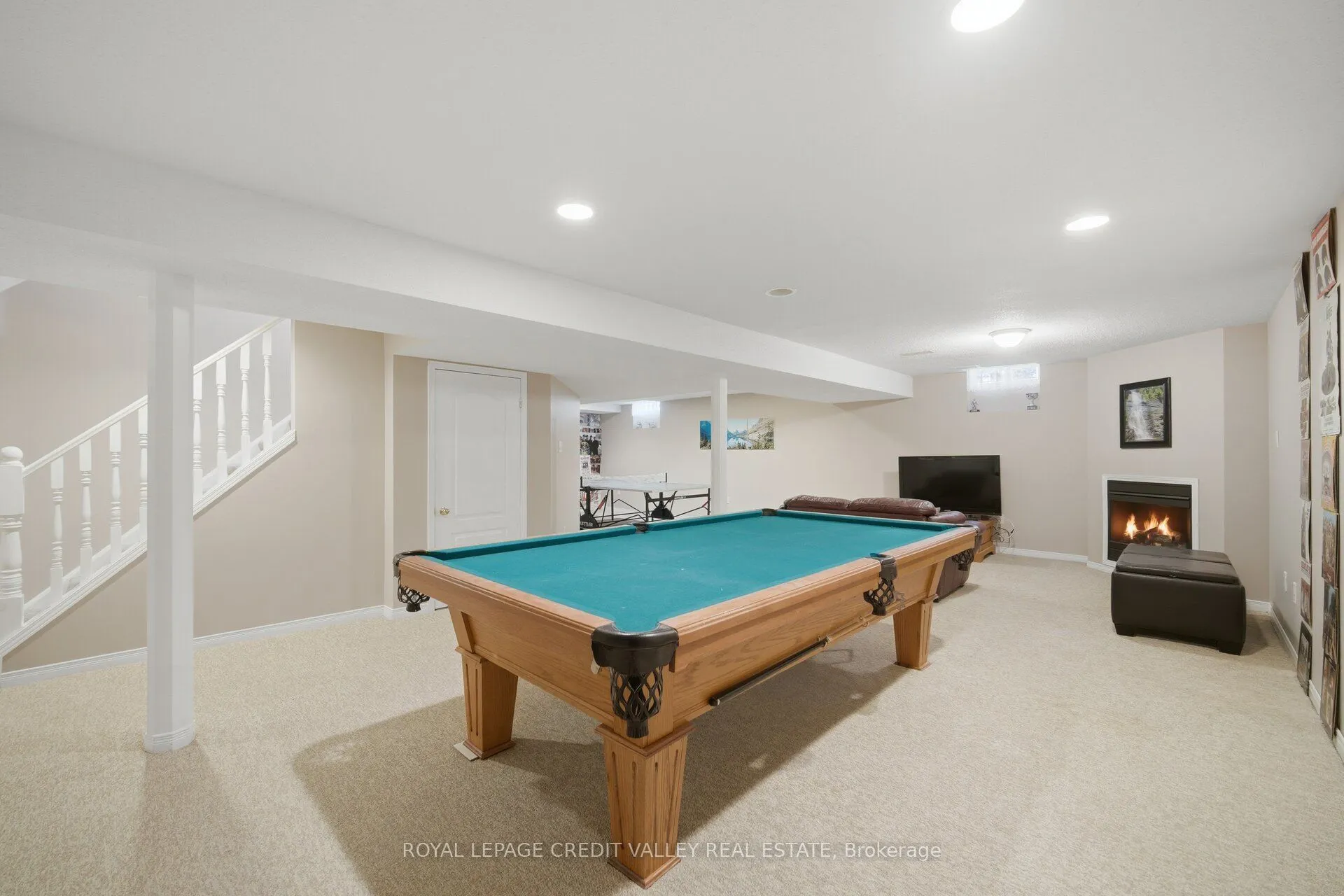 8 Livingston Drive