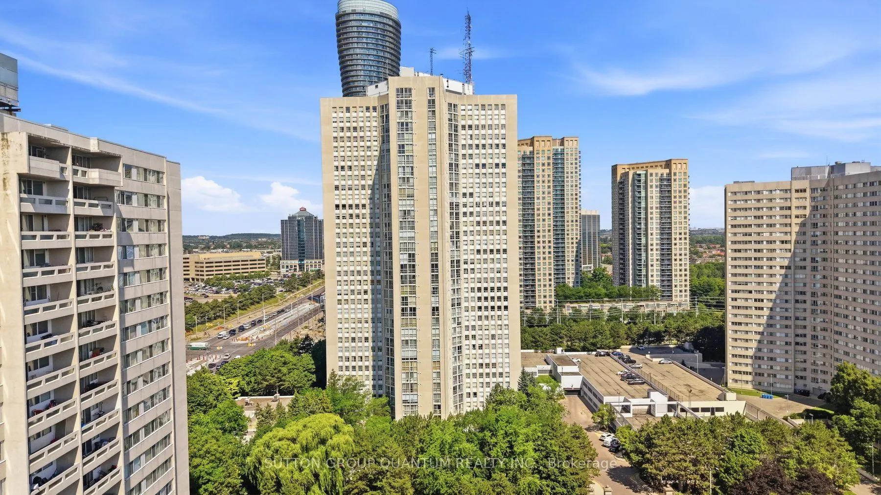 3650 Kaneff Crescent #304