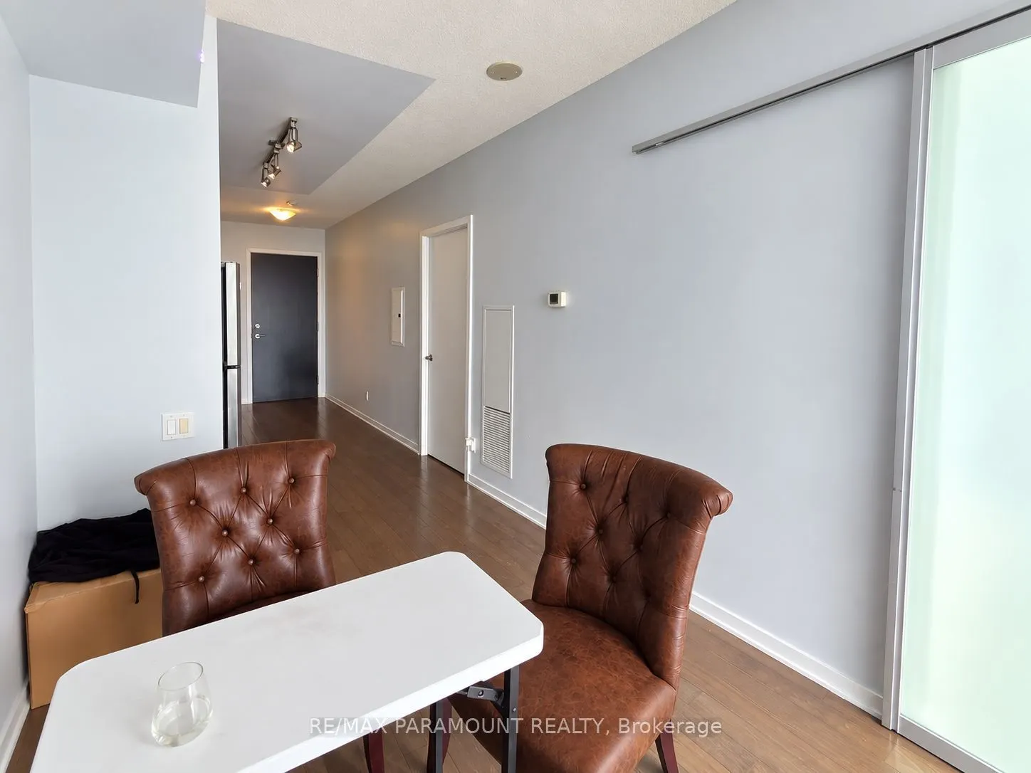105 The Queensway #3209