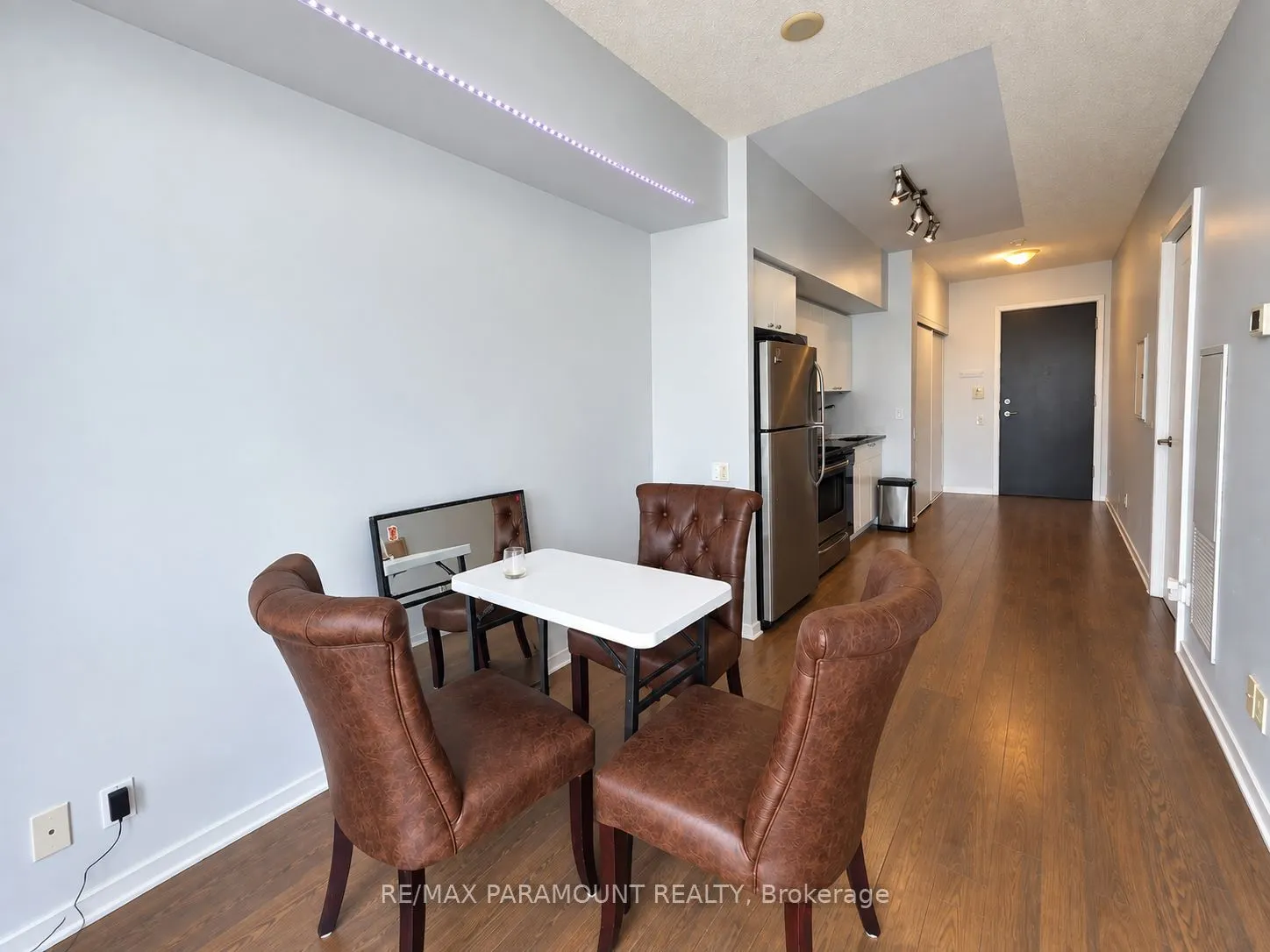 105 The Queensway #3209