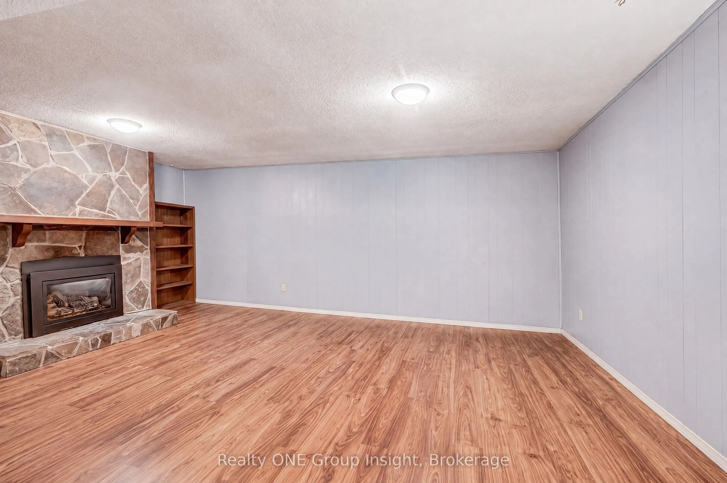 2713 Andorra Circle
