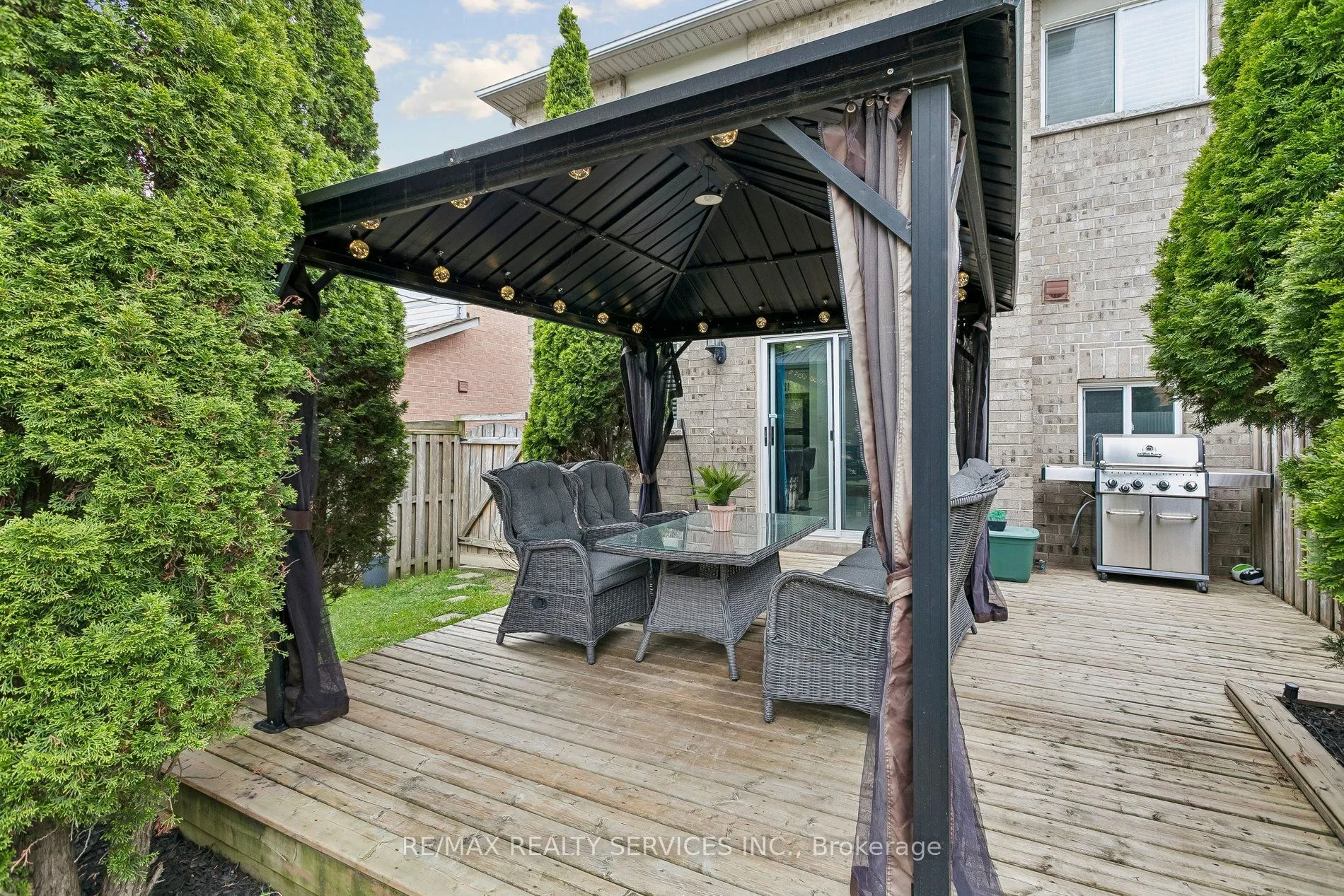 276 Fitzgerald Crescent