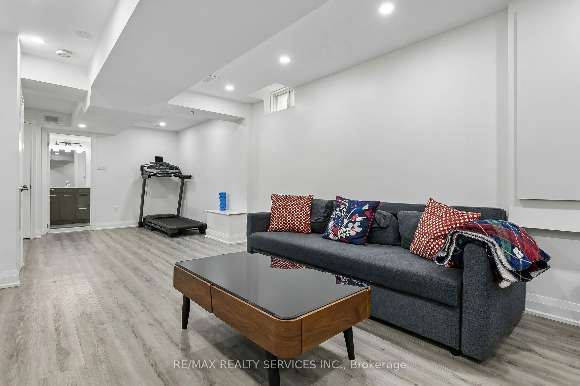 276 Fitzgerald Crescent