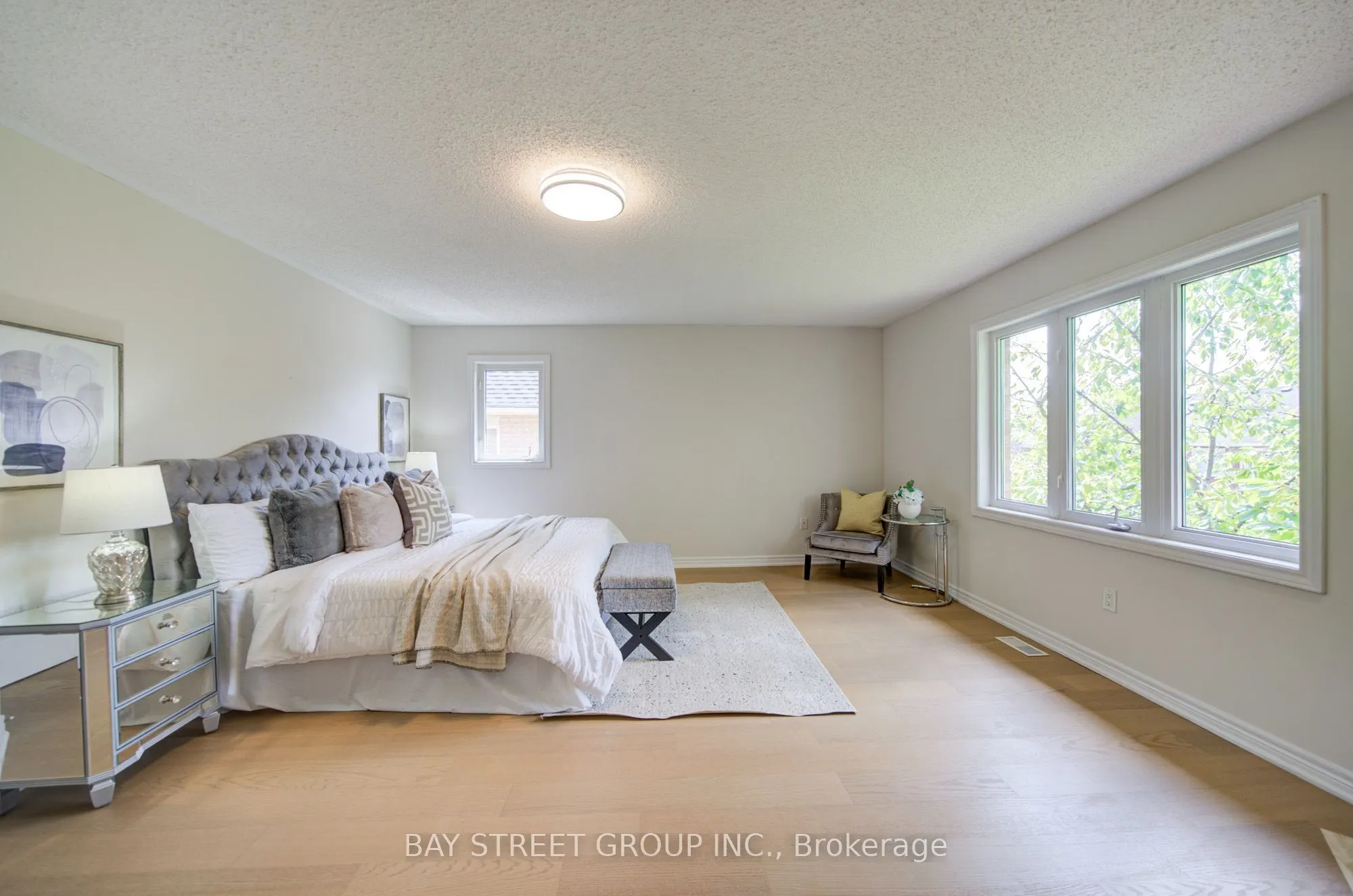 2422 Hertfordshire Way