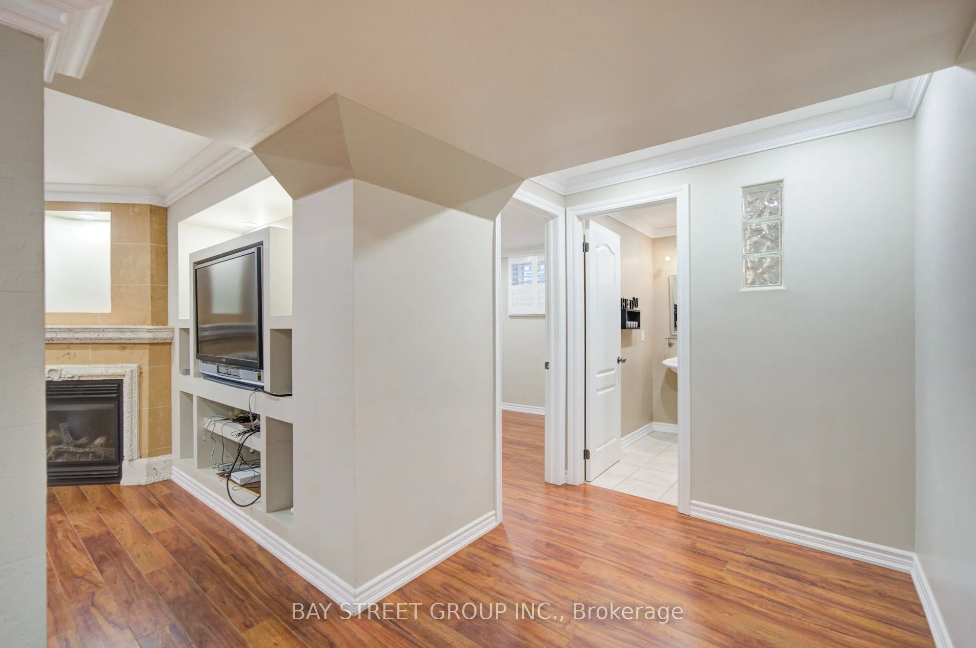 2422 Hertfordshire Way