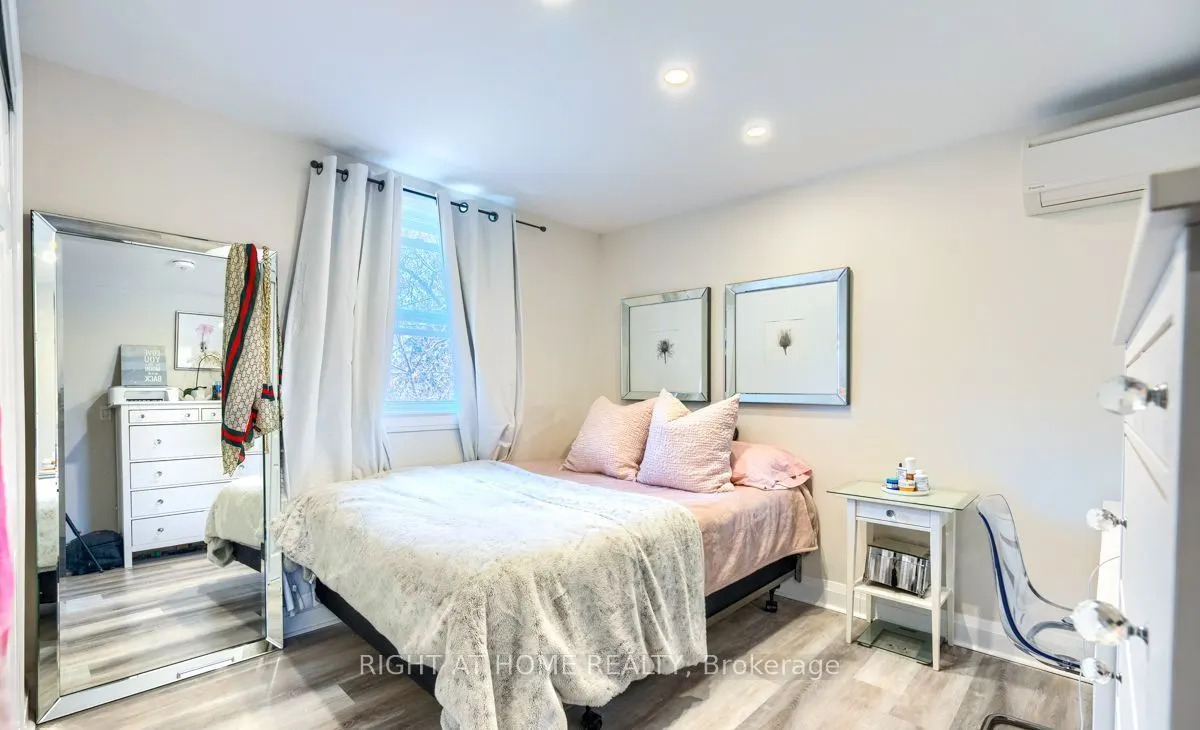 18 Ewing Street #1