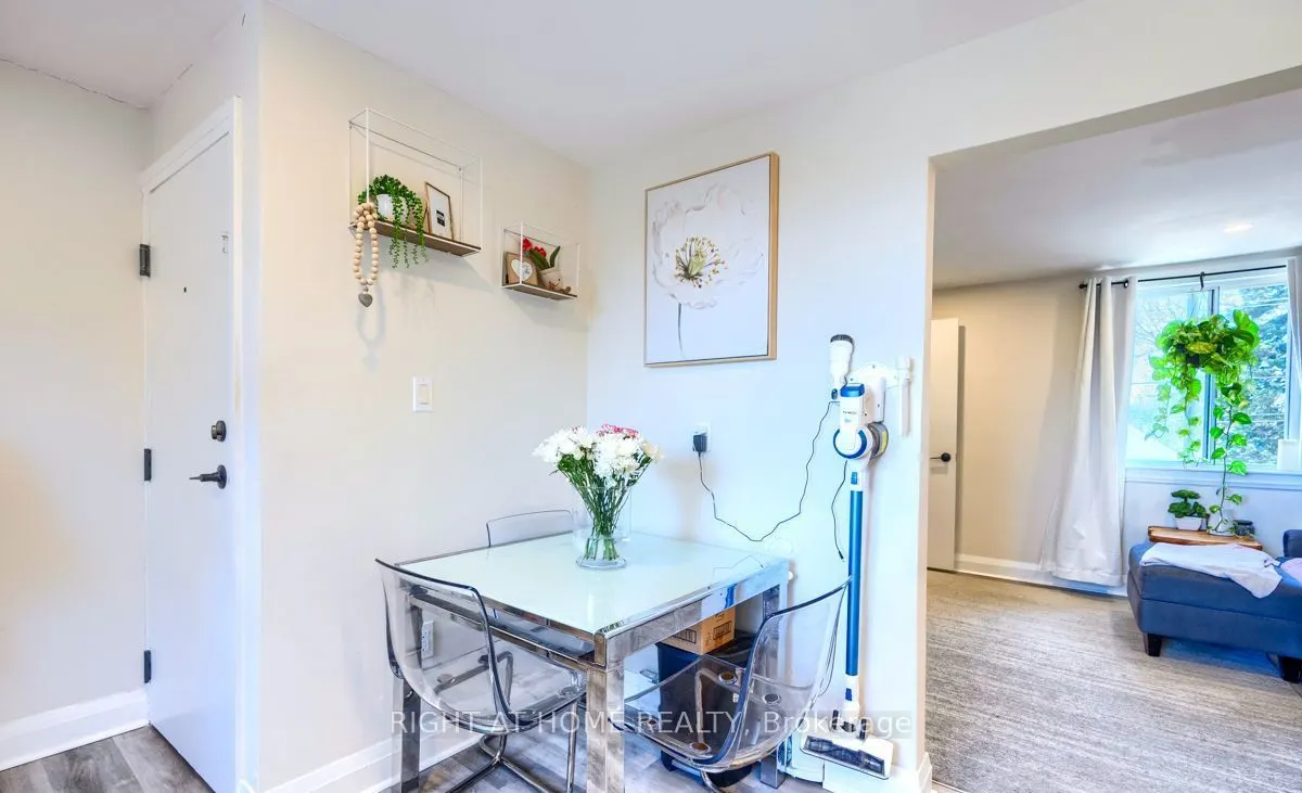 18 Ewing Street #1