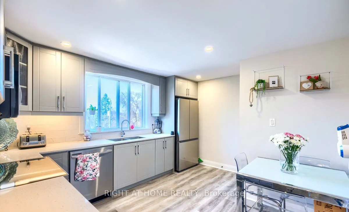 18 Ewing Street #1