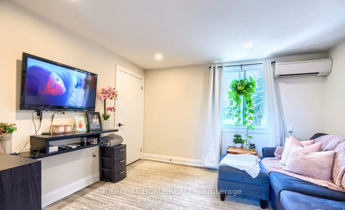 18 Ewing Street #1