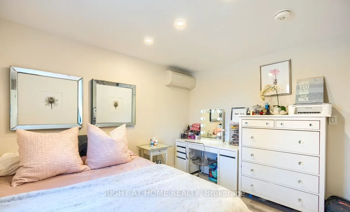 18 Ewing Street #1