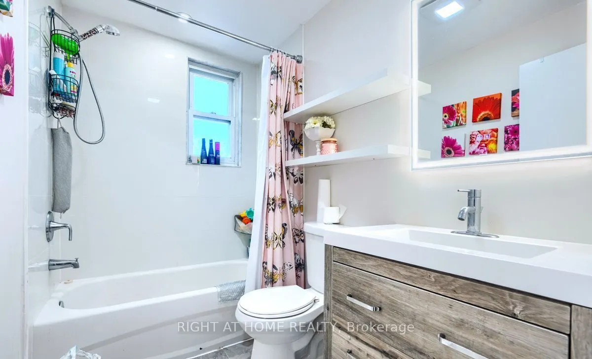 18 Ewing Street #1