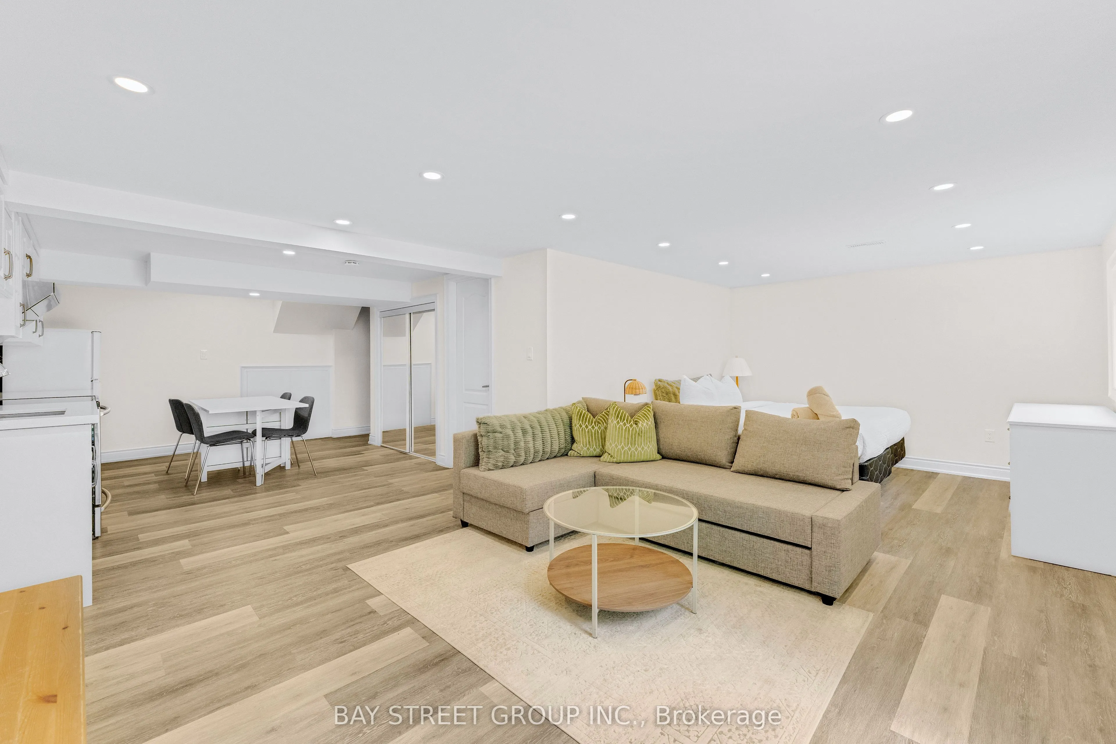 2283 Devon Road