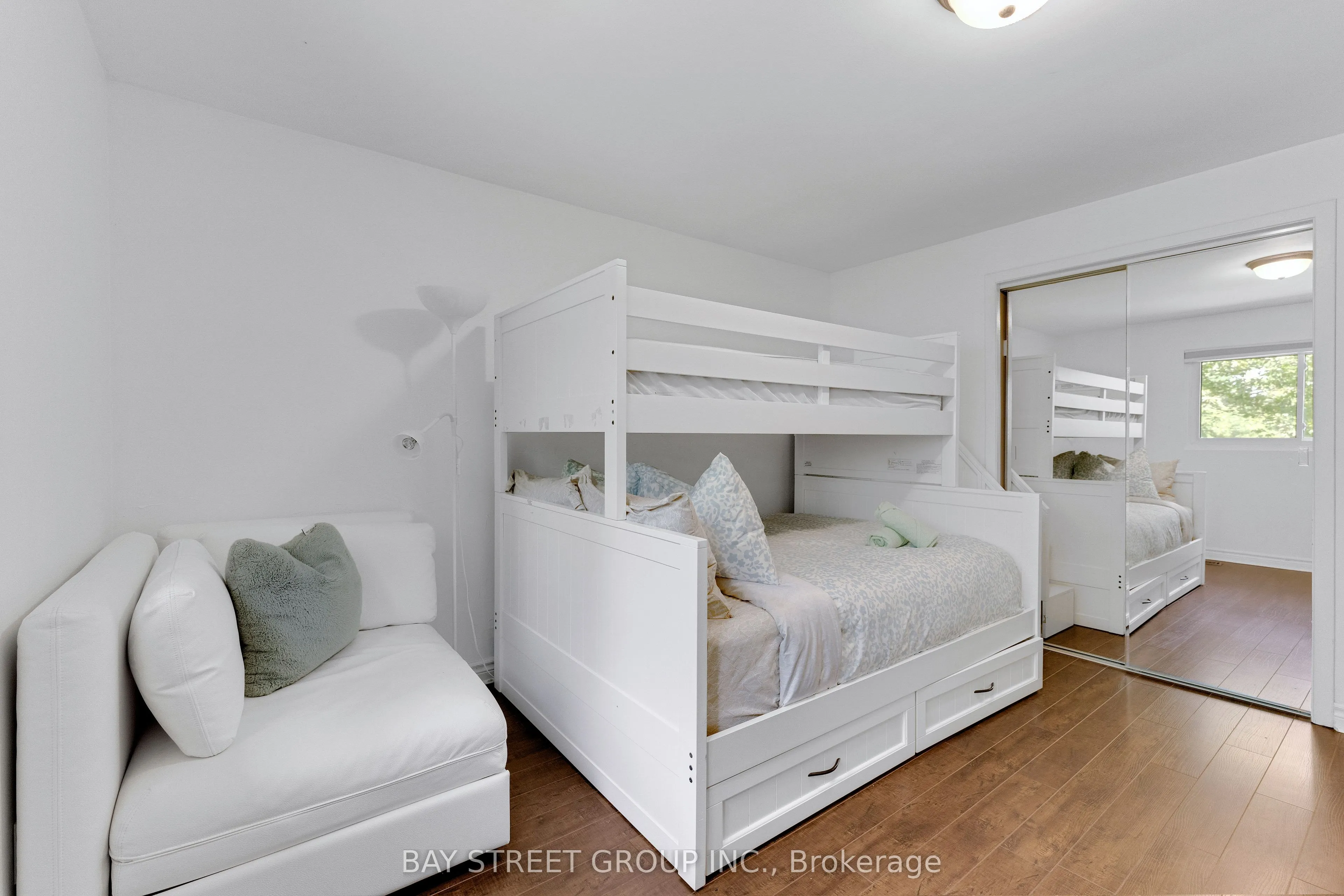 2283 Devon Road