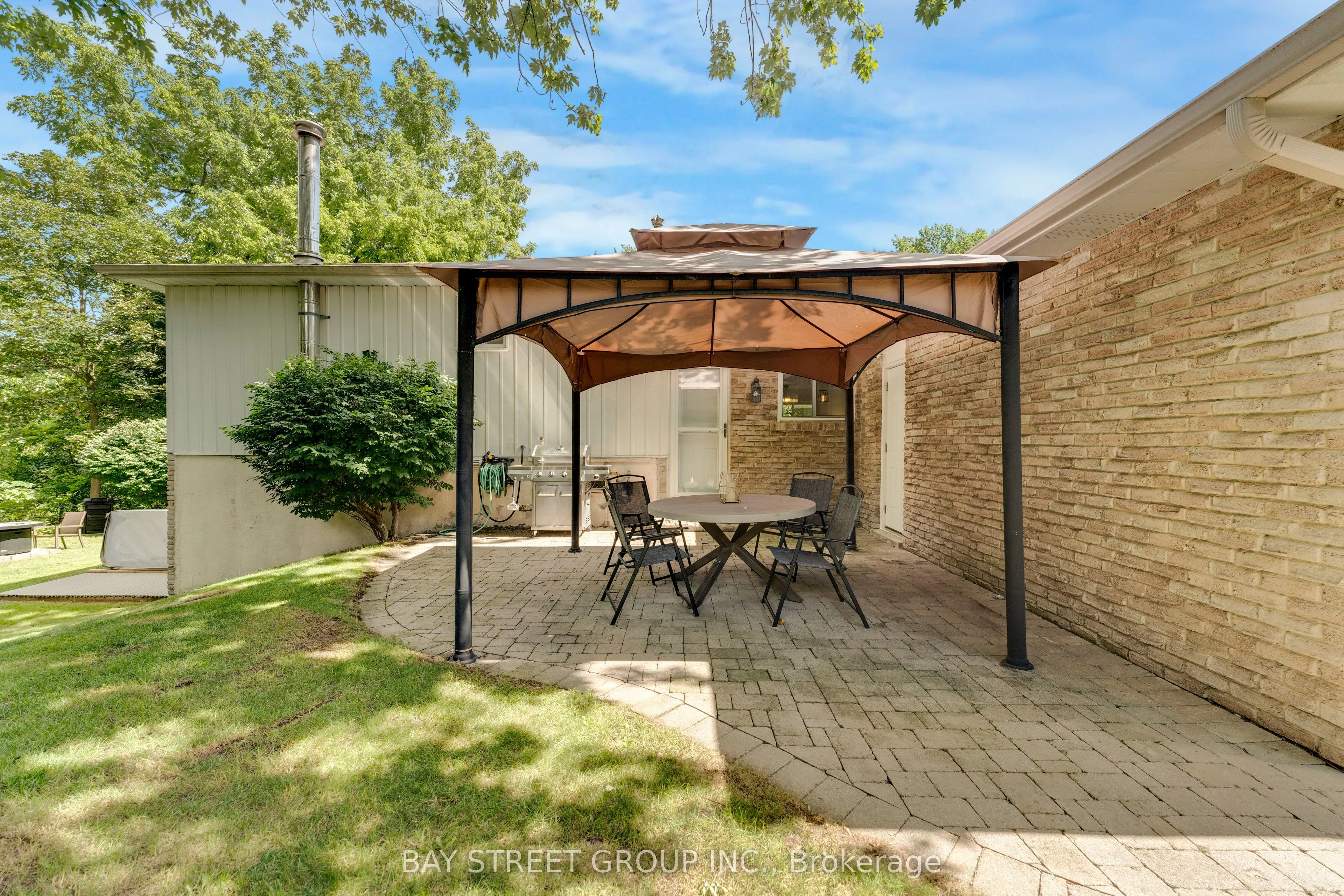 2283 Devon Road
