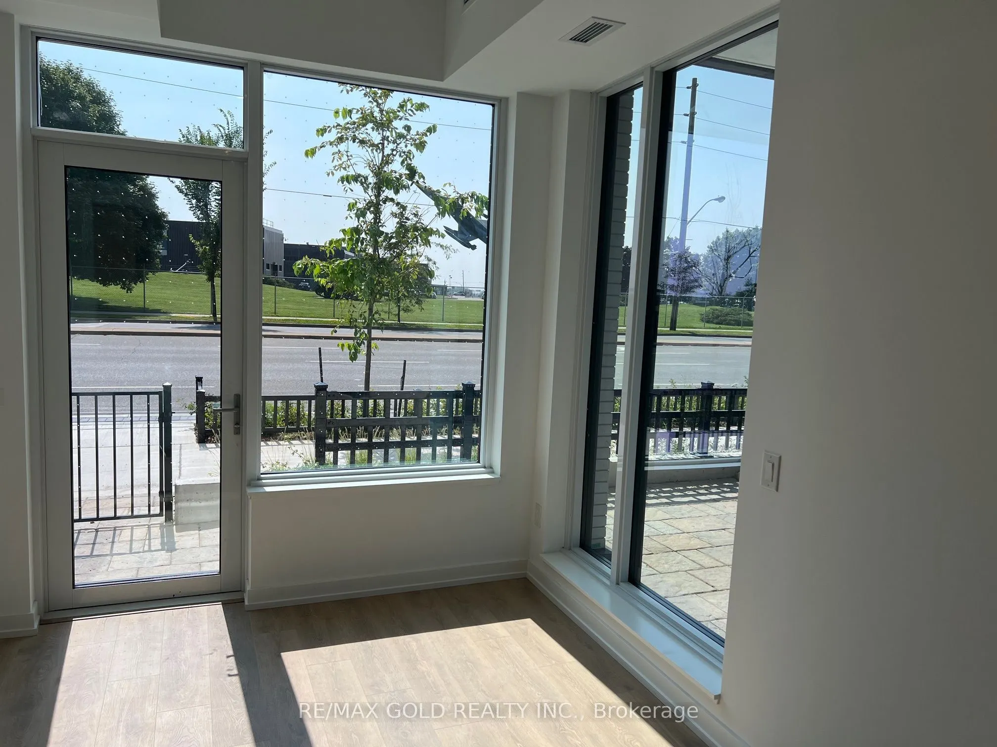 1100 Sheppard Avenue W #110