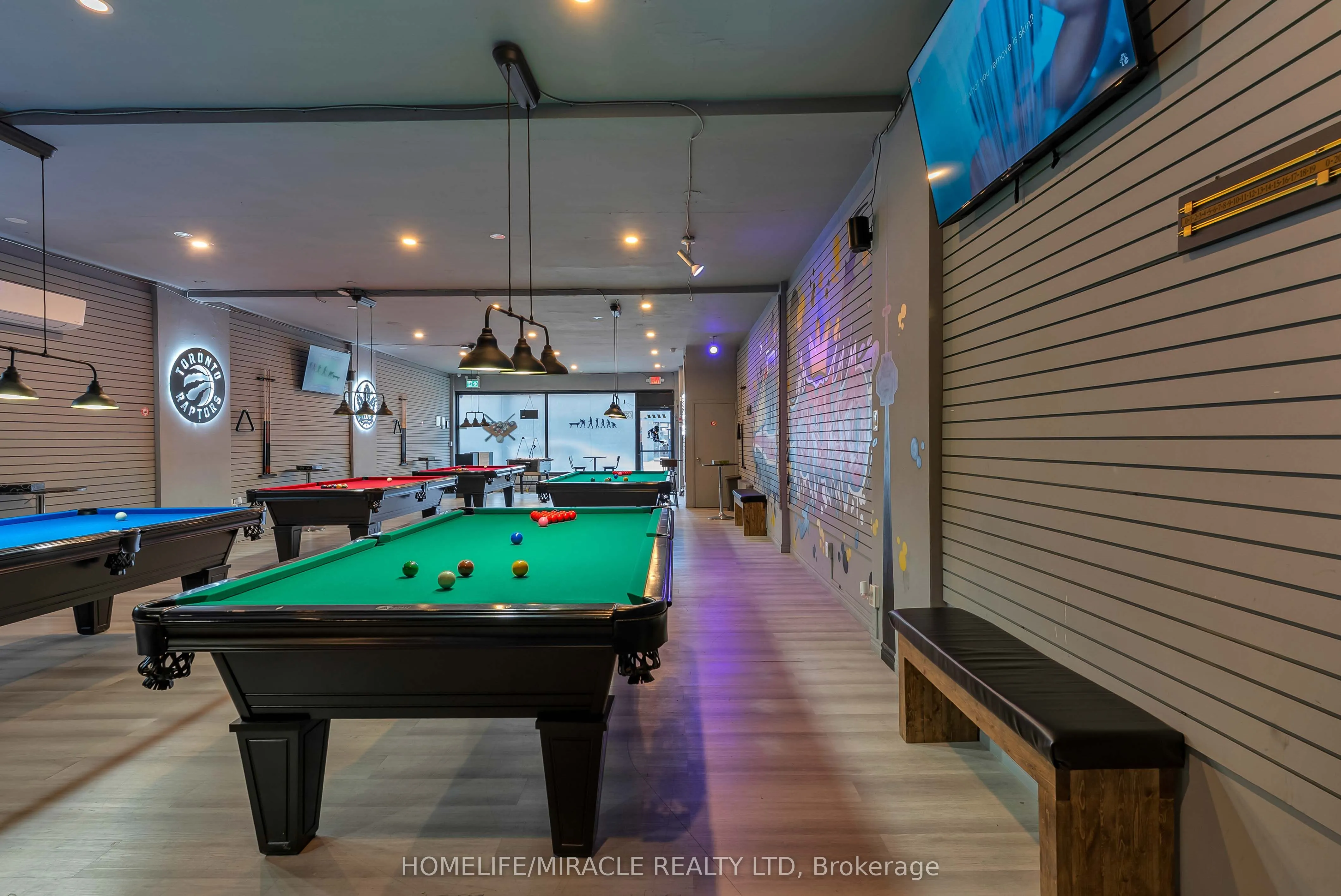 2789 Lakeshore Boulevard W