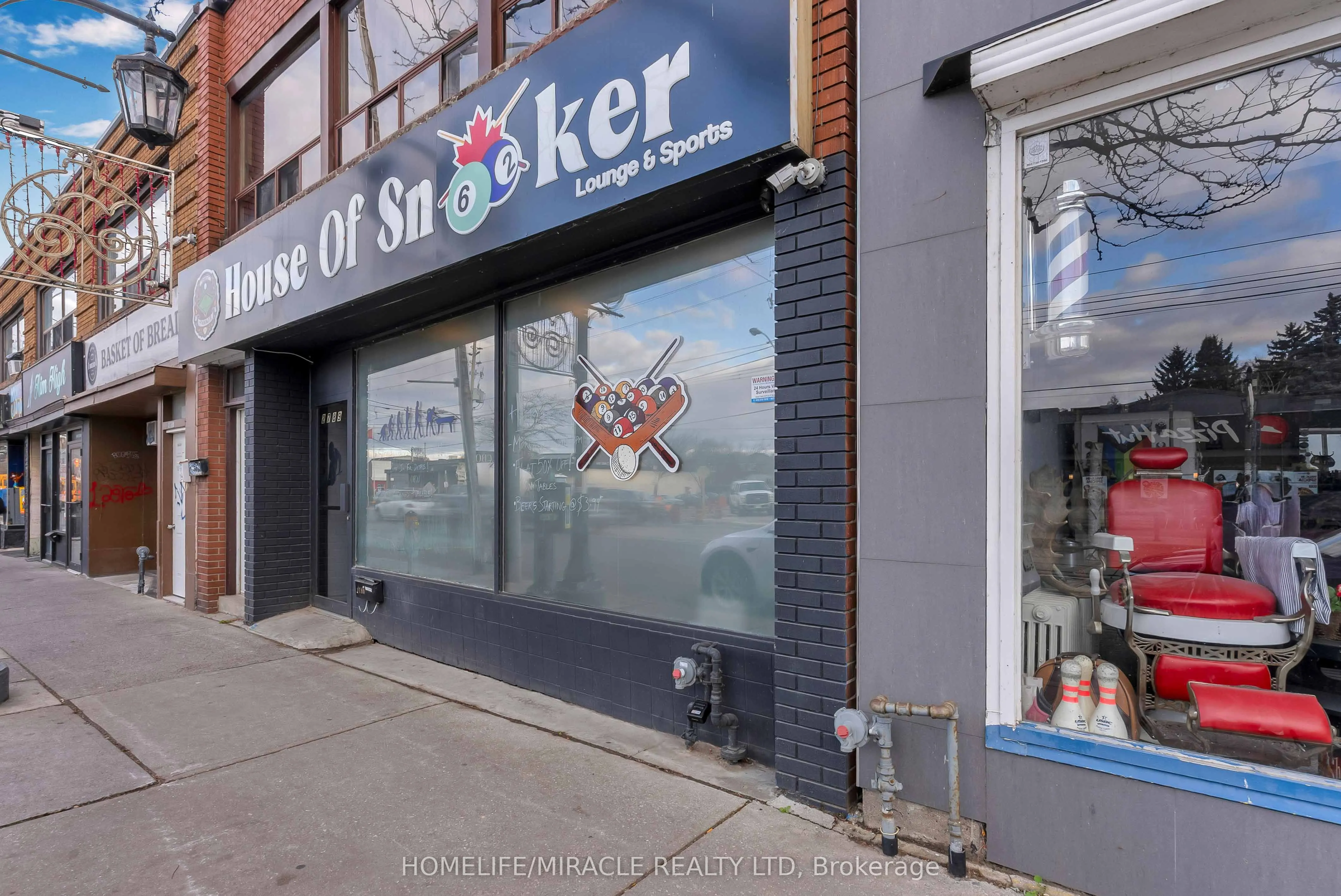 2789 Lakeshore Boulevard W