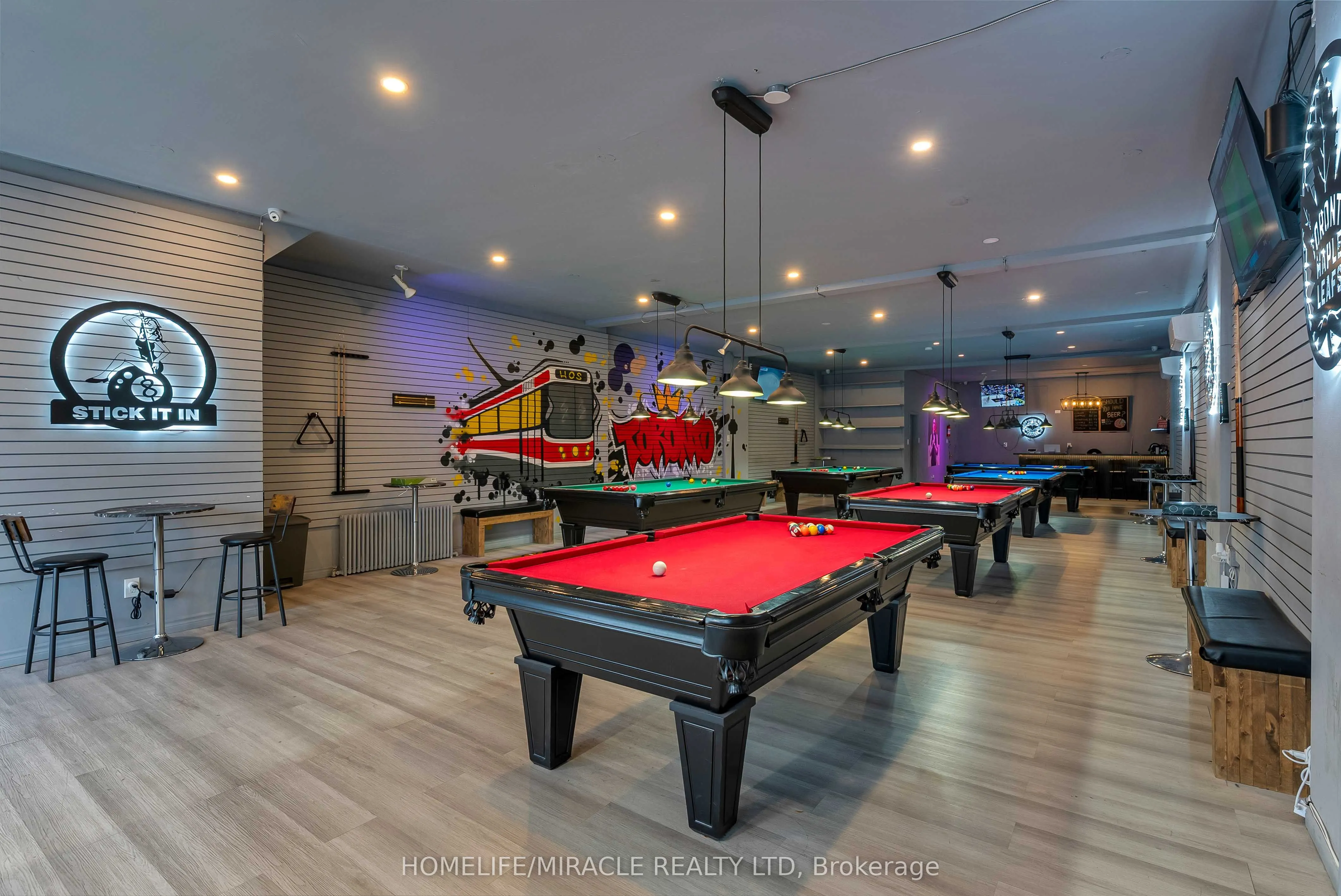 2789 Lakeshore Boulevard W