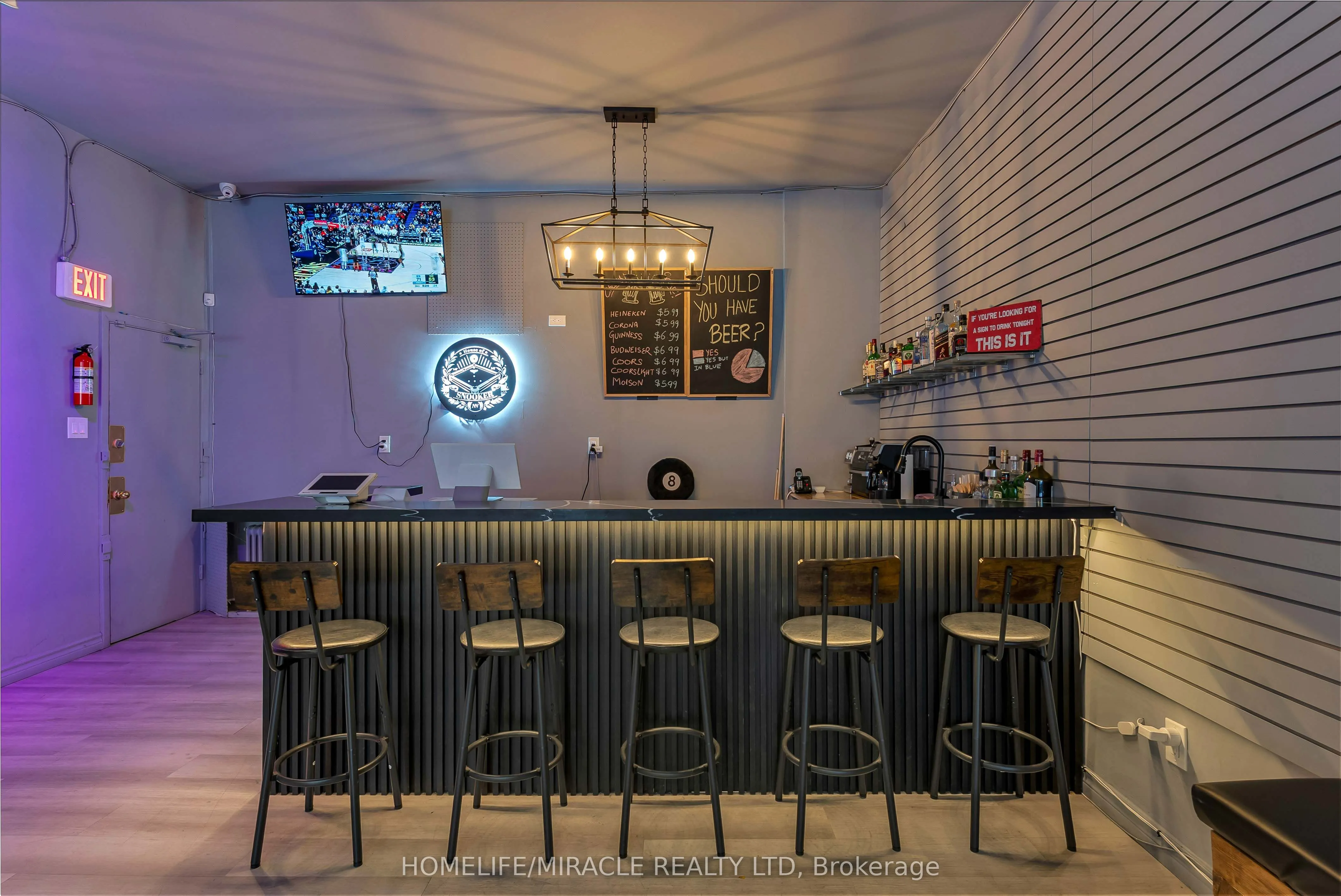 2789 Lakeshore Boulevard W